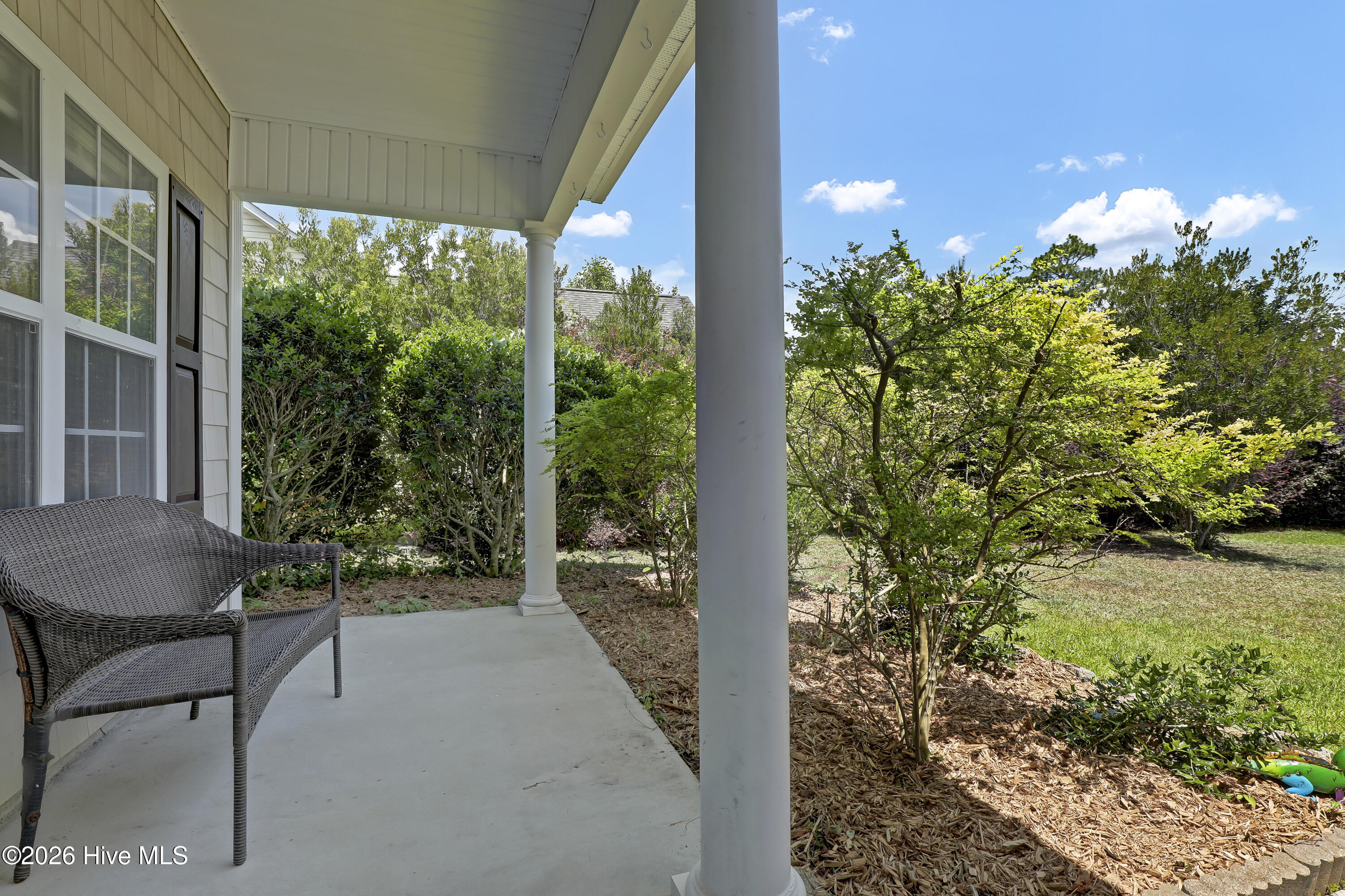 126 Leeward Lane Property Photo 5