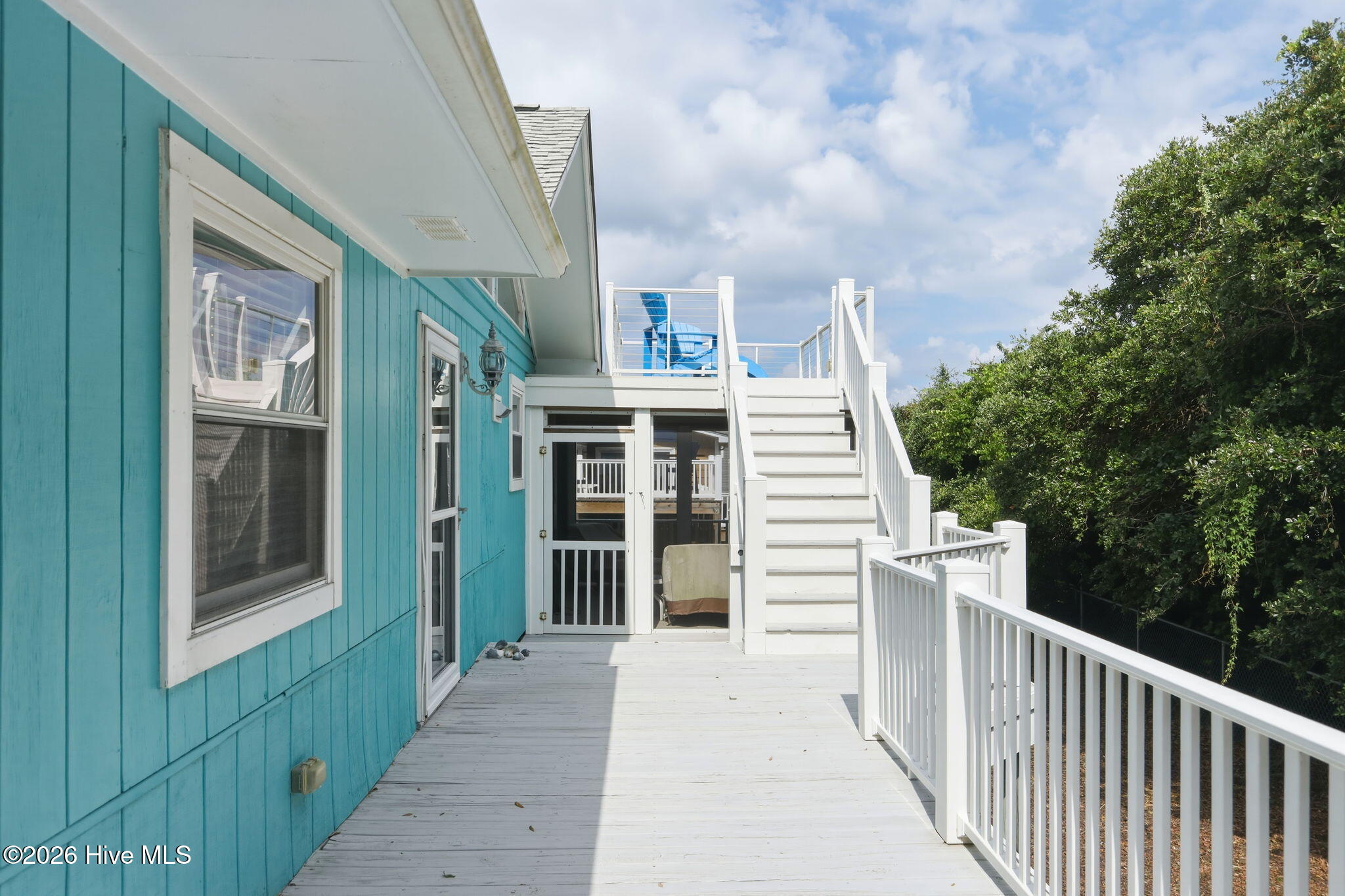 1607 Emerald Drive Property Photo 8