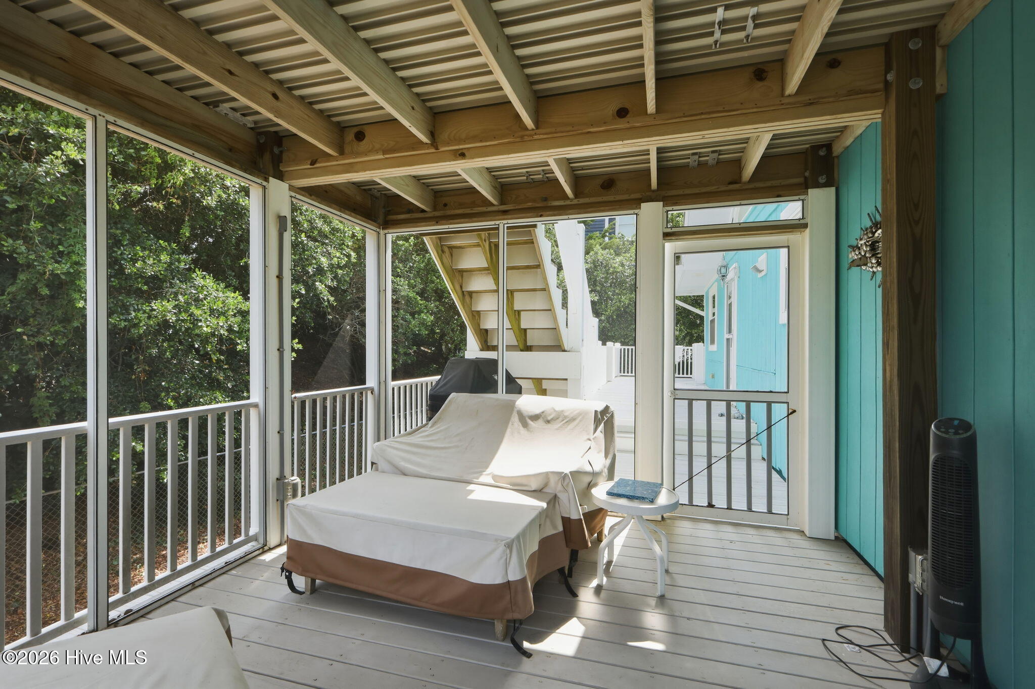 1607 Emerald Drive Property Photo 10