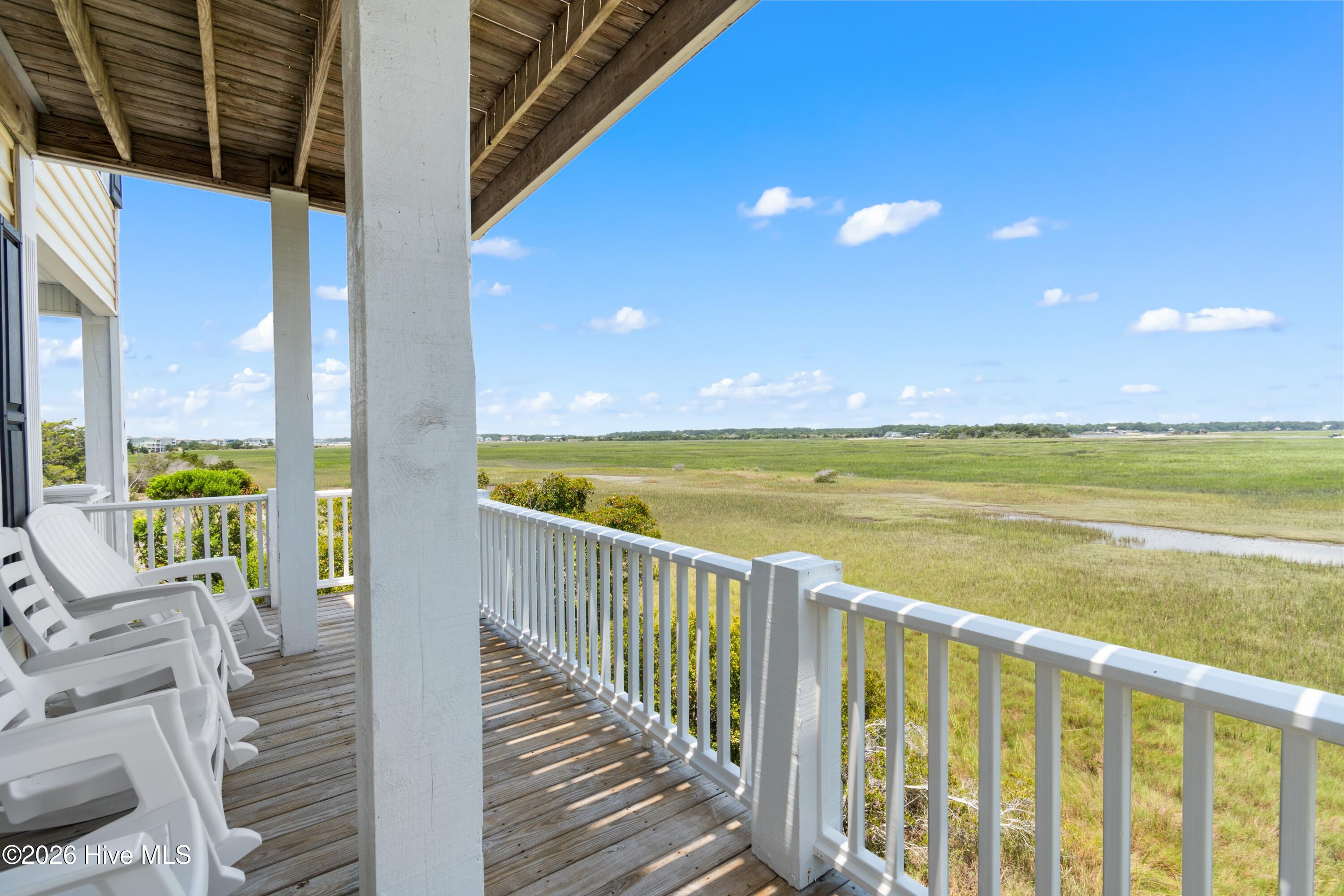 108 & 110 Loggerhead Drive Property Photo 10