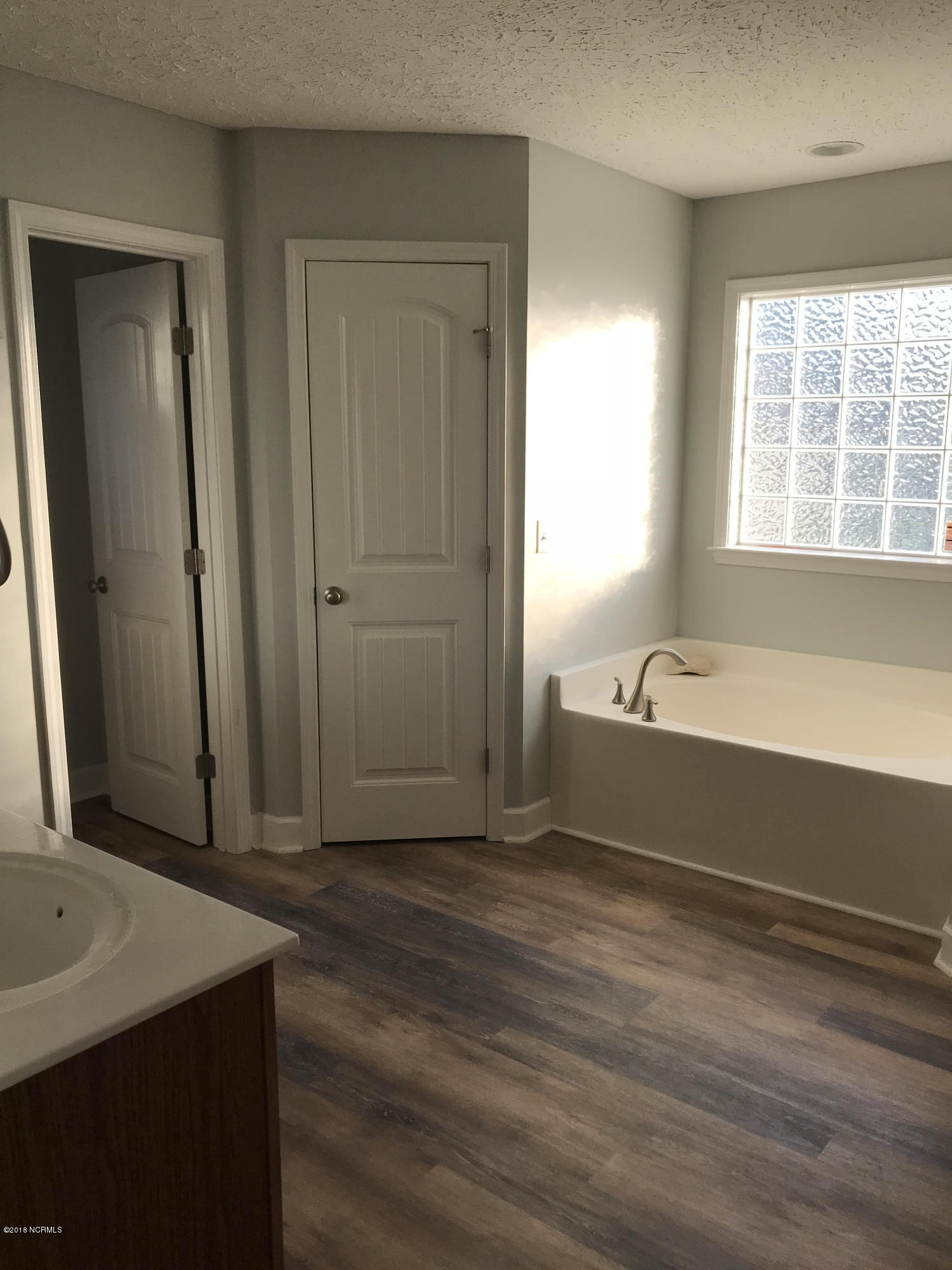 404 Amaryllis Lane Property Photo 18