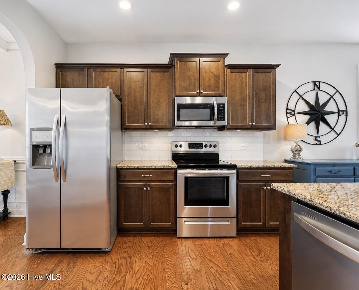 589 Aurora Place Property Photo 10