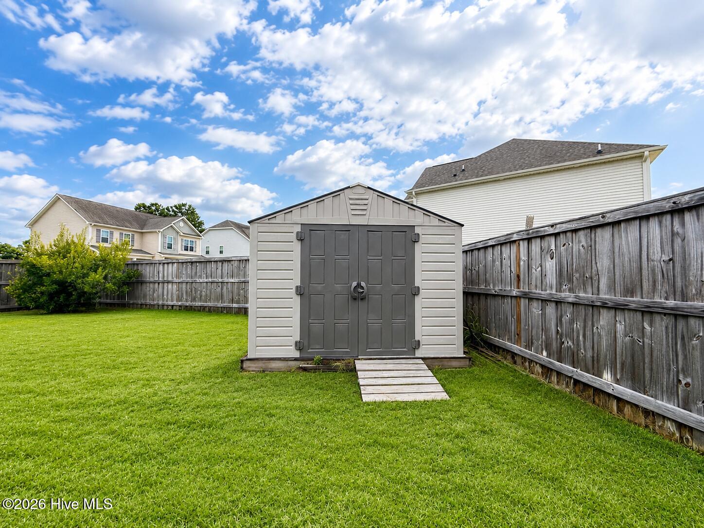 589 Aurora Place Property Photo 31