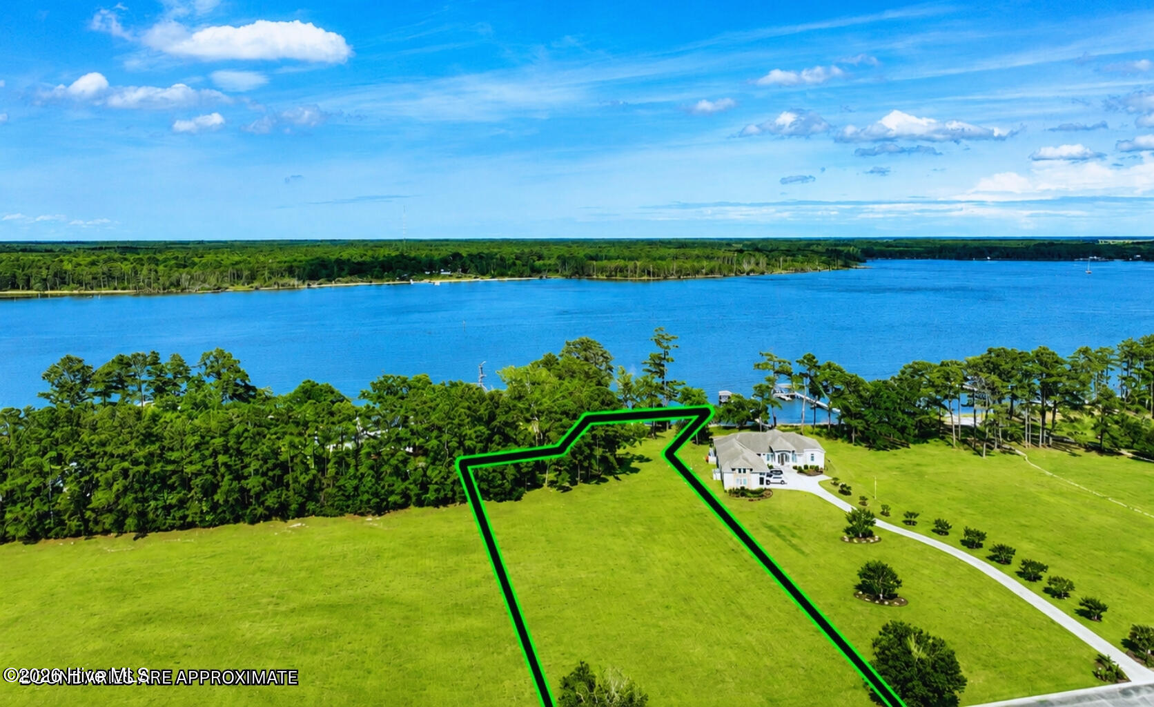 117 Waterway Drive Property Photo 8