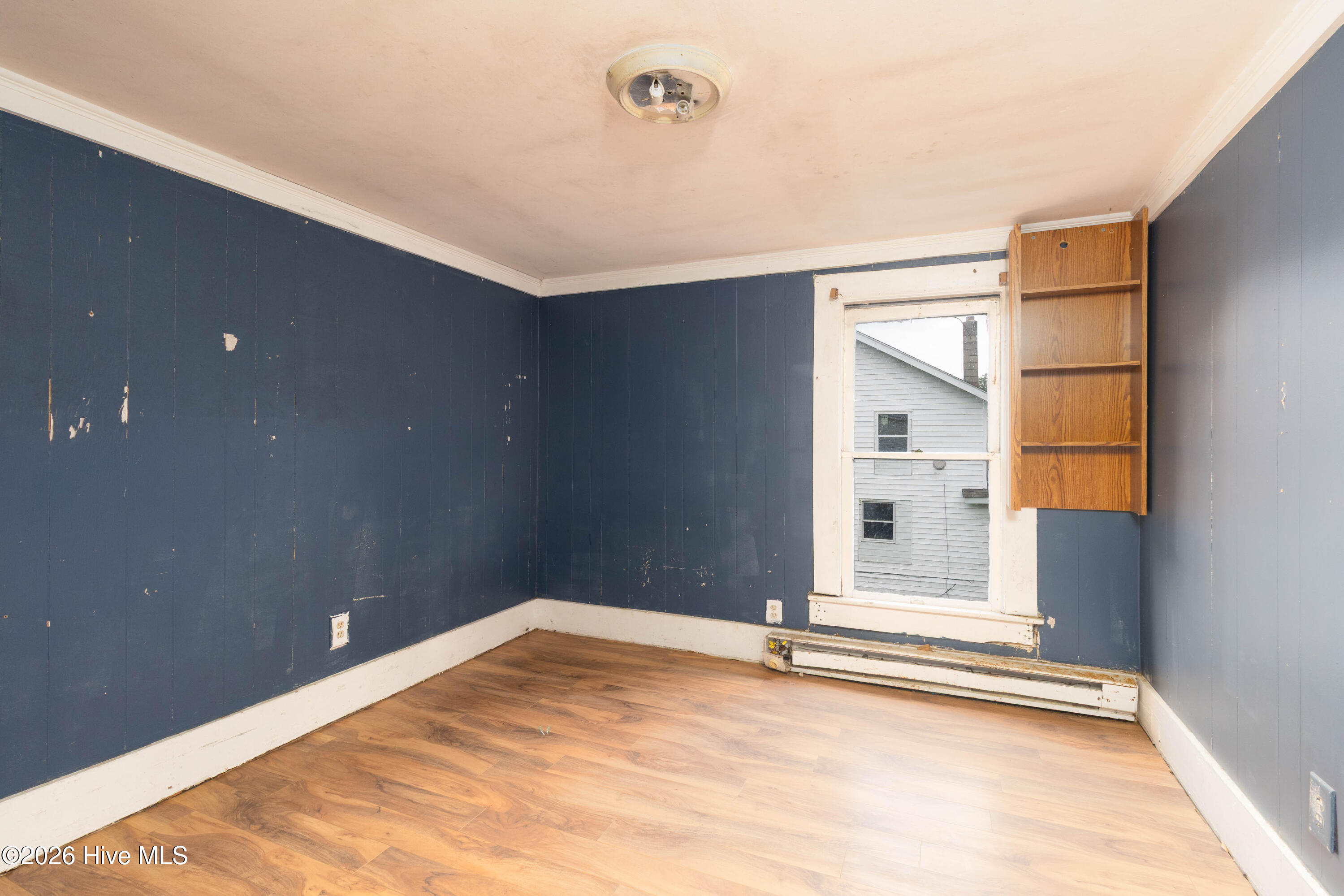 313 N Oakum Street Property Photo 17