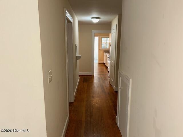704 E 3rd Street A Property Photo 9