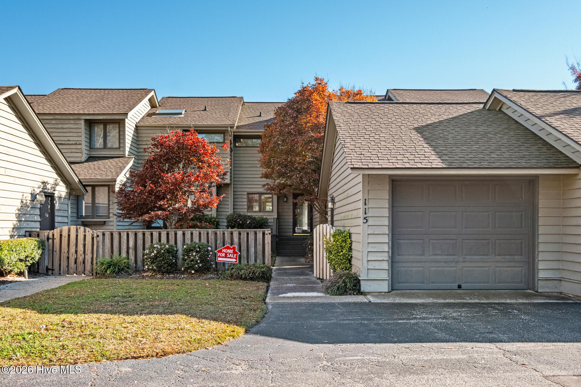 115 Egret Court Property Photo 2