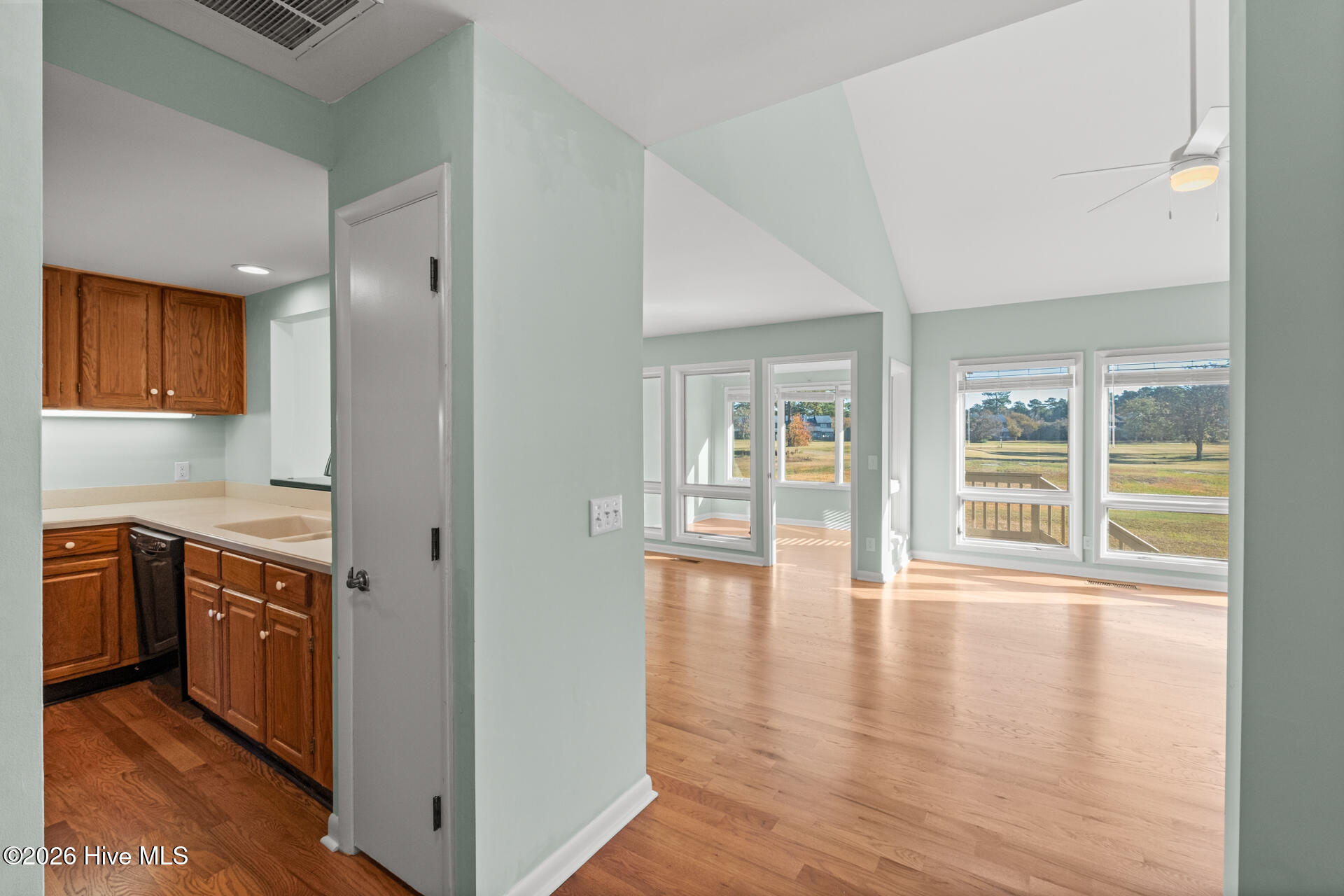 115 Egret Court Property Photo 4