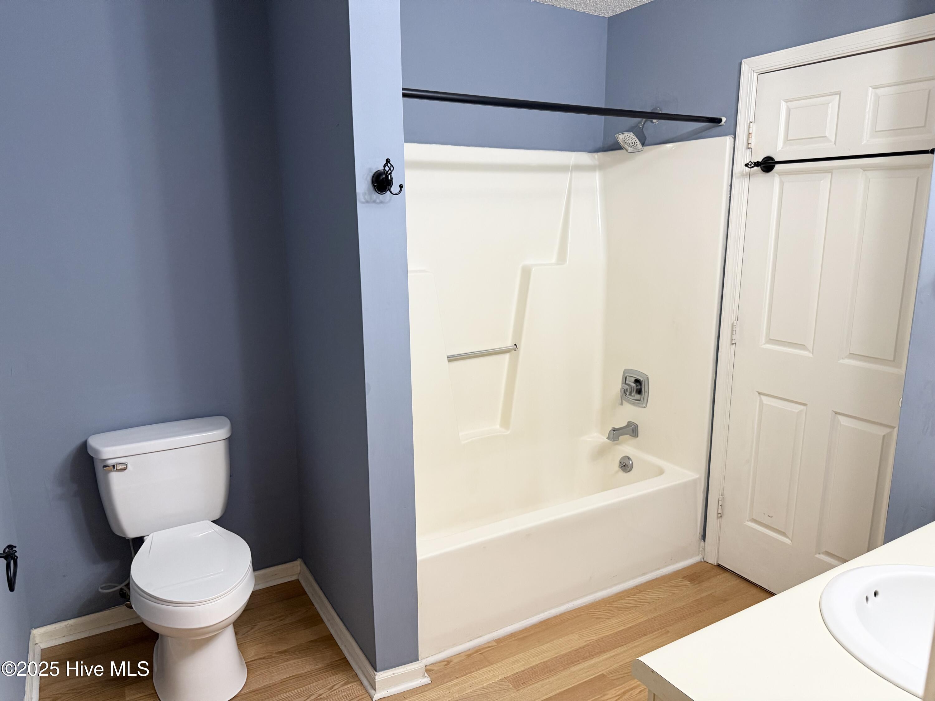 2907 Cedar Creek Road E Property Photo 13