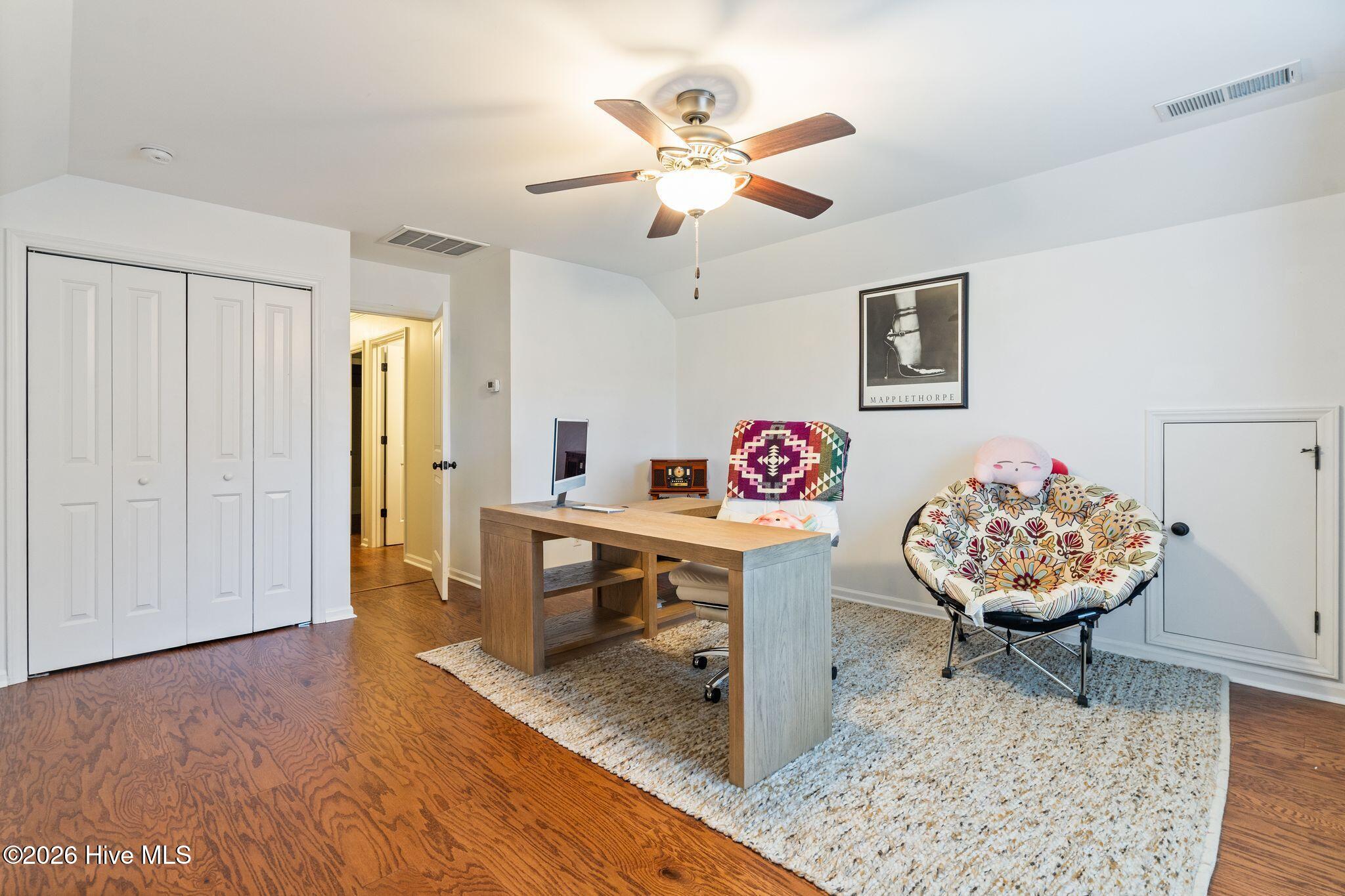301 Palisades Way Property Photo 38