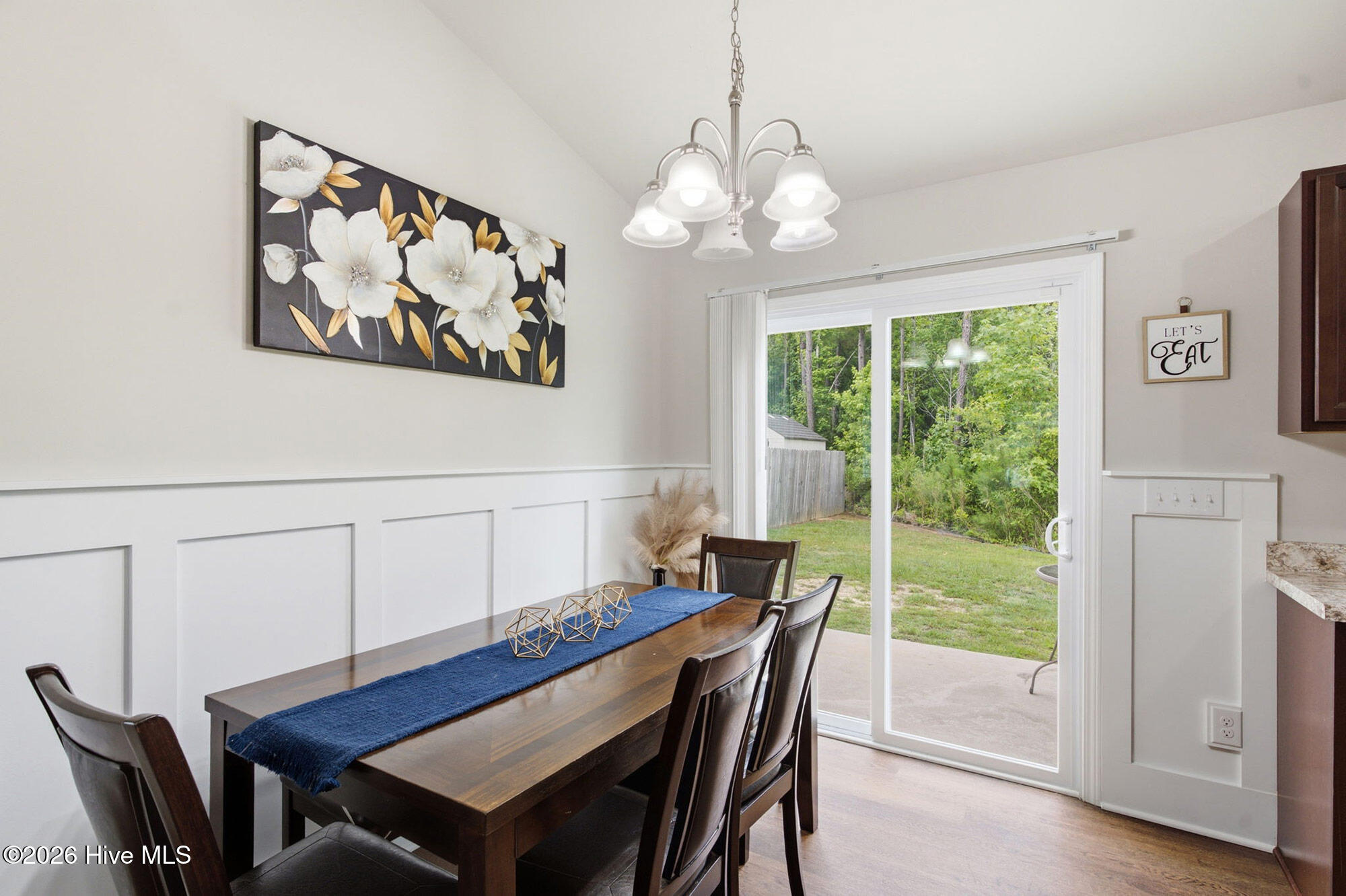 102 Beach House Way Property Photo 6