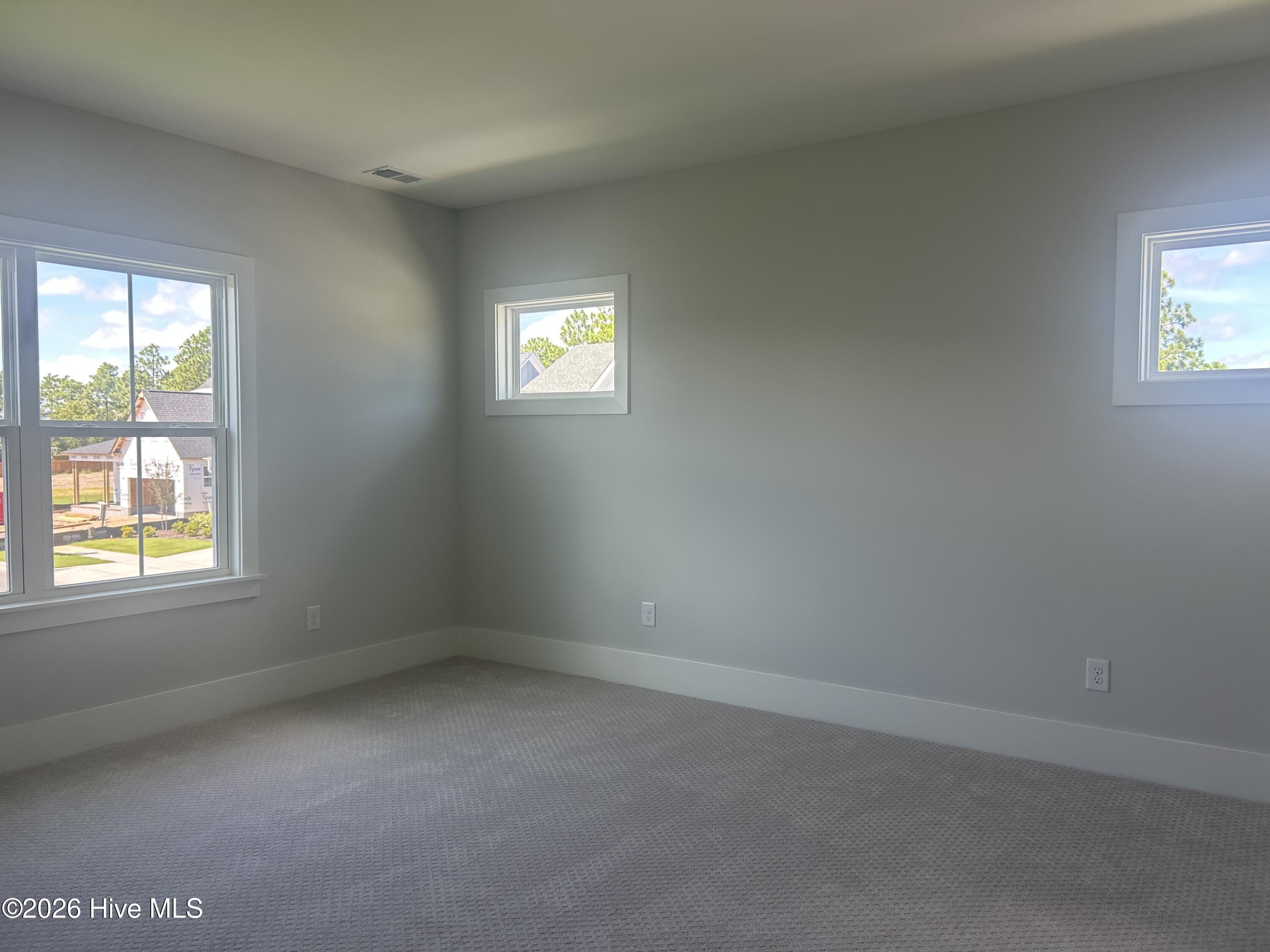 5202 Moonshell Loop Property Photo 6