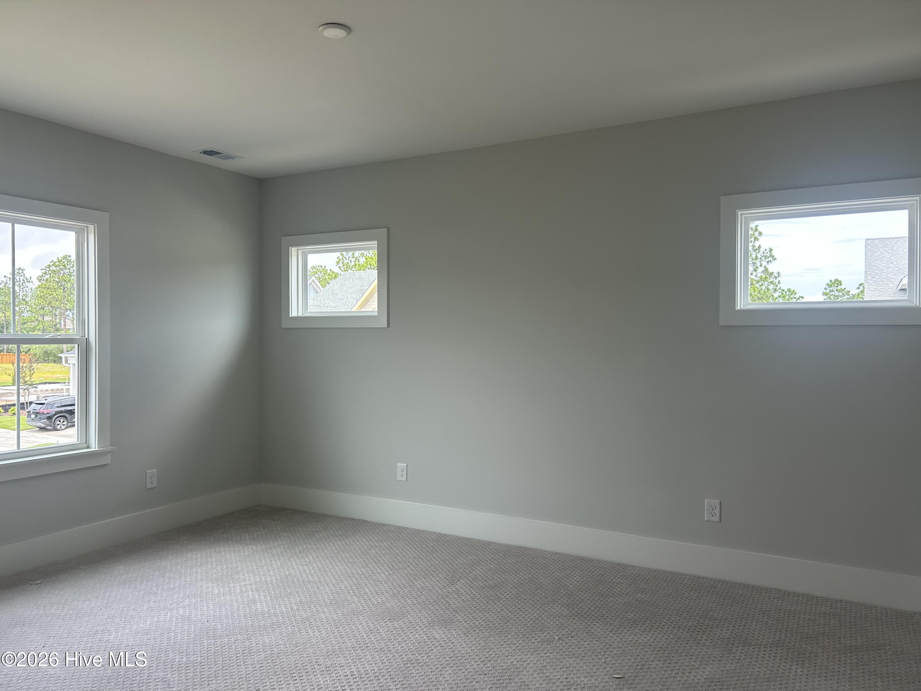 5202 Moonshell Loop Property Photo 7