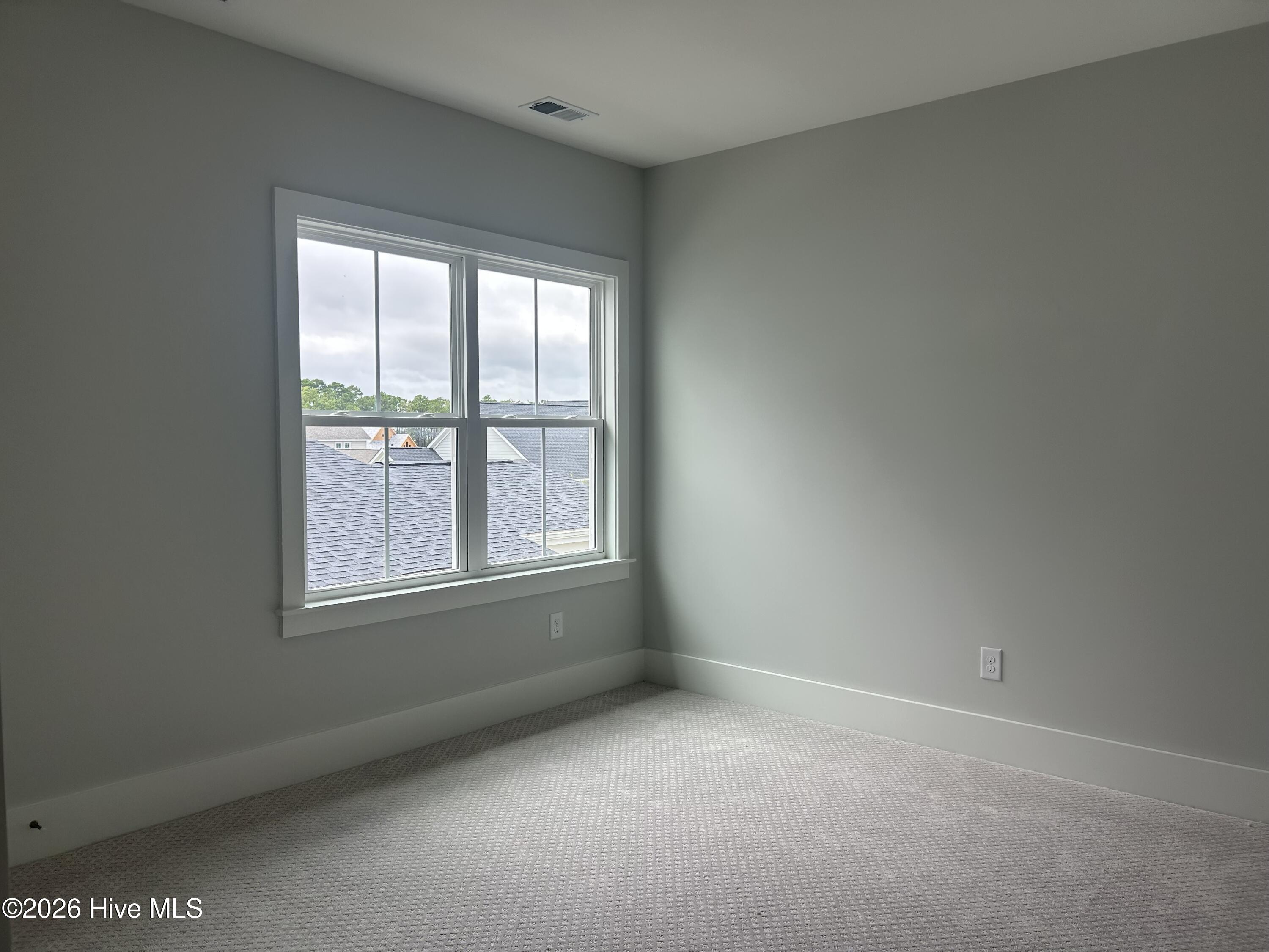 5202 Moonshell Loop Property Photo 13