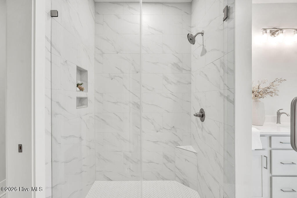 5202 Moonshell Loop Property Photo 32