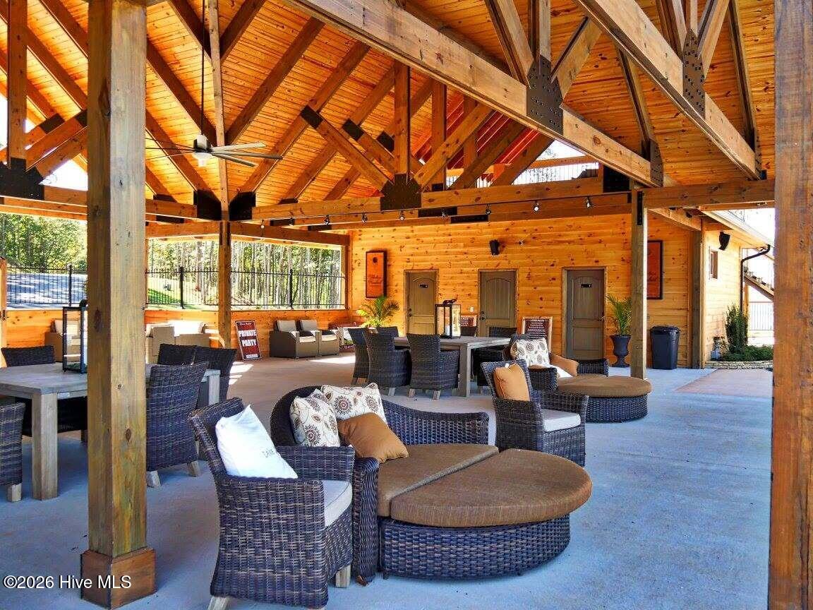 115 154 Stables Loop Property Photo 3