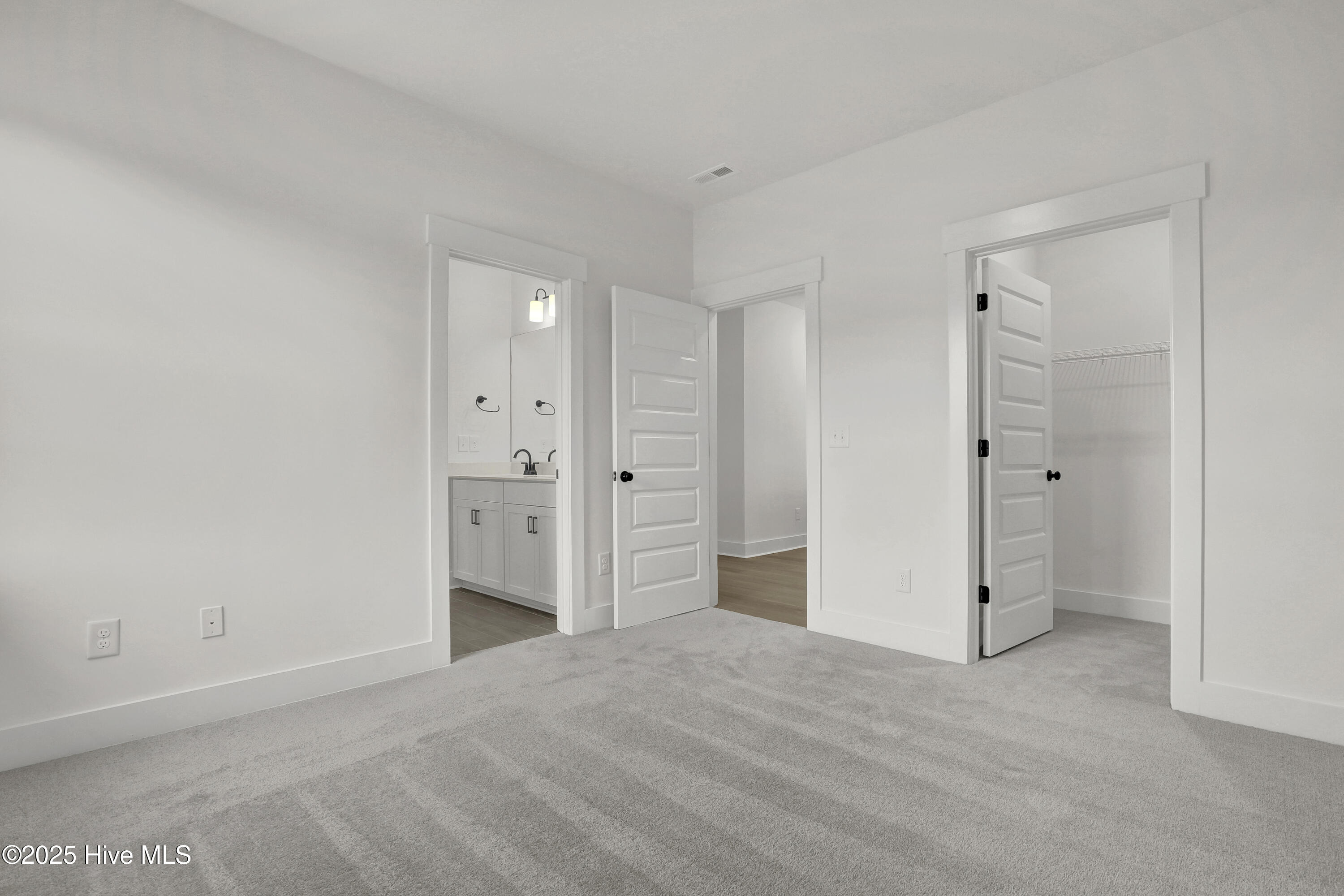258 Planters Walk Property Photo 14