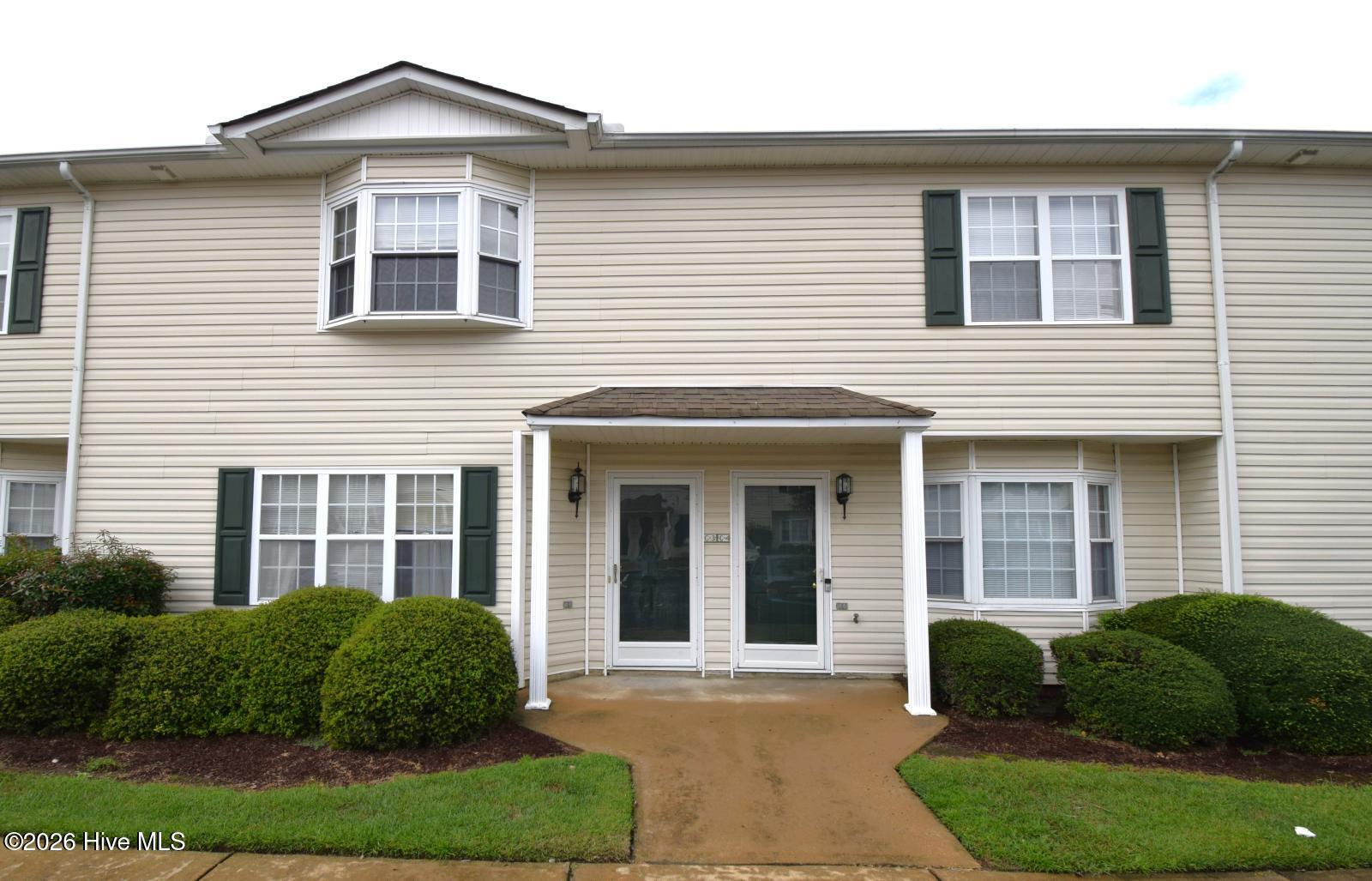 2325 Vineyard Drive C3 Property Photo 1