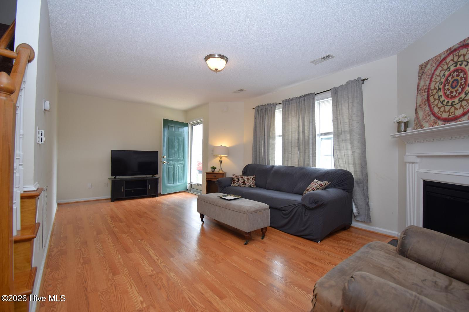 2325 Vineyard Drive C3 Property Photo 4