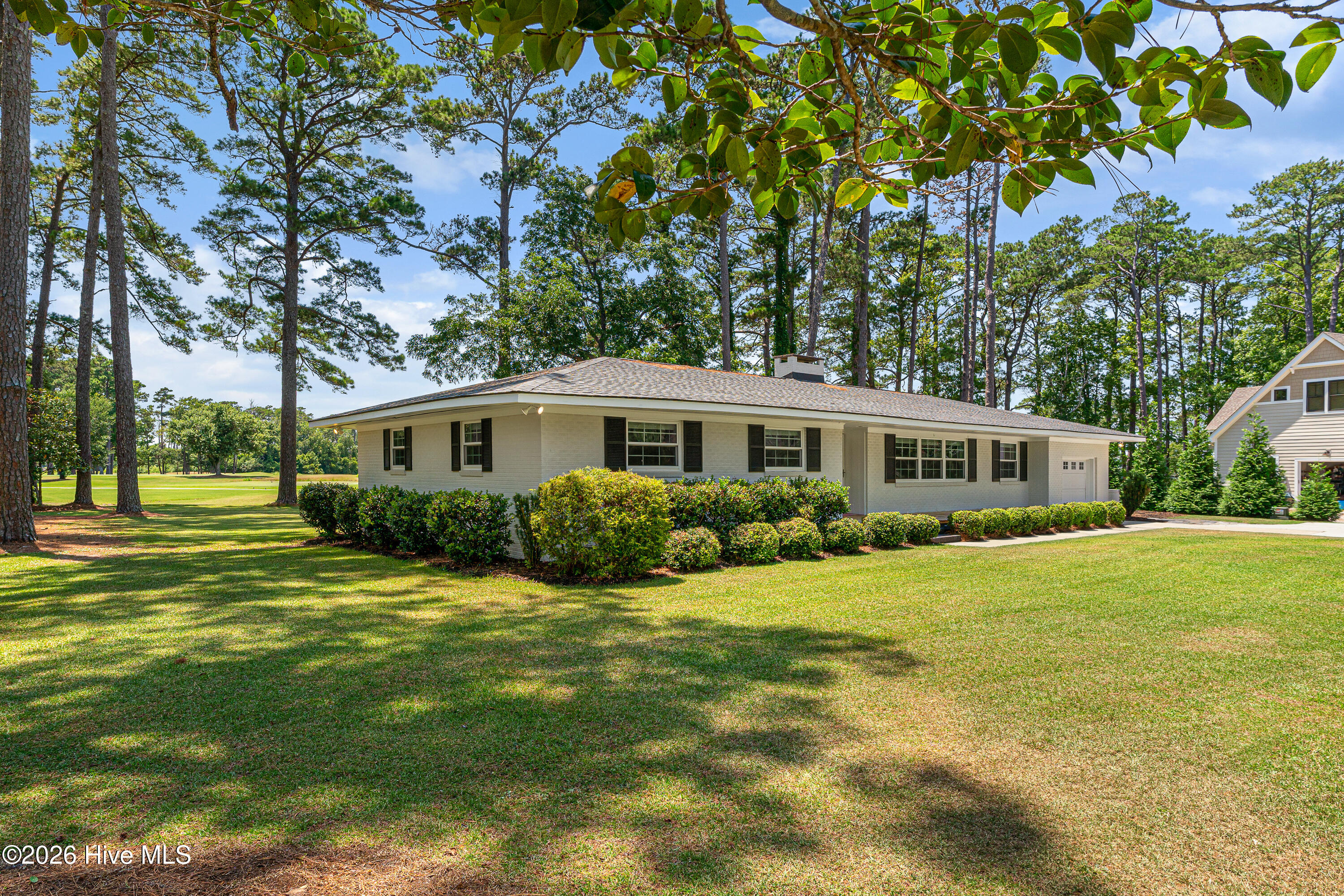 1705 River Drive Property Photo 2