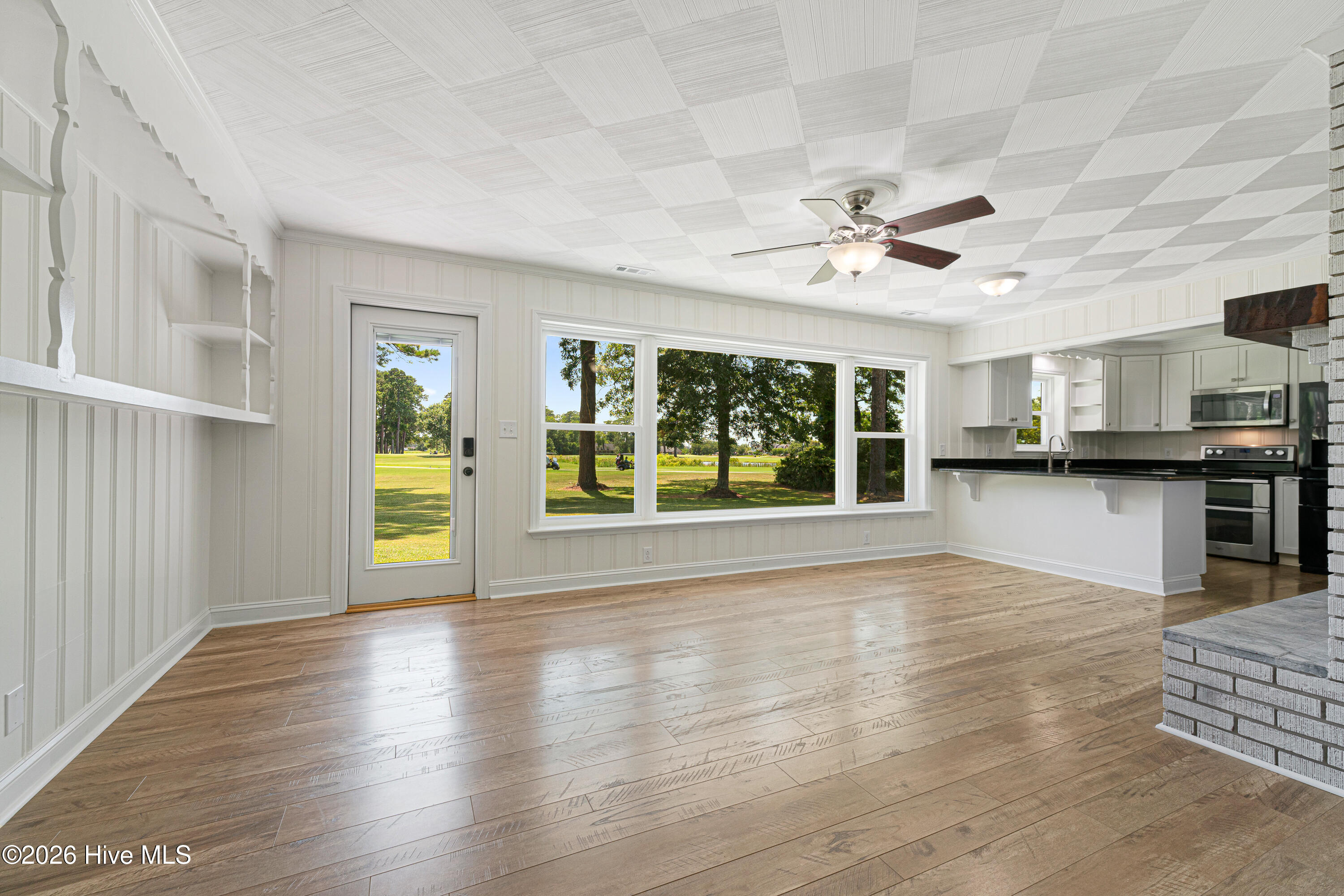 1705 River Drive Property Photo 5