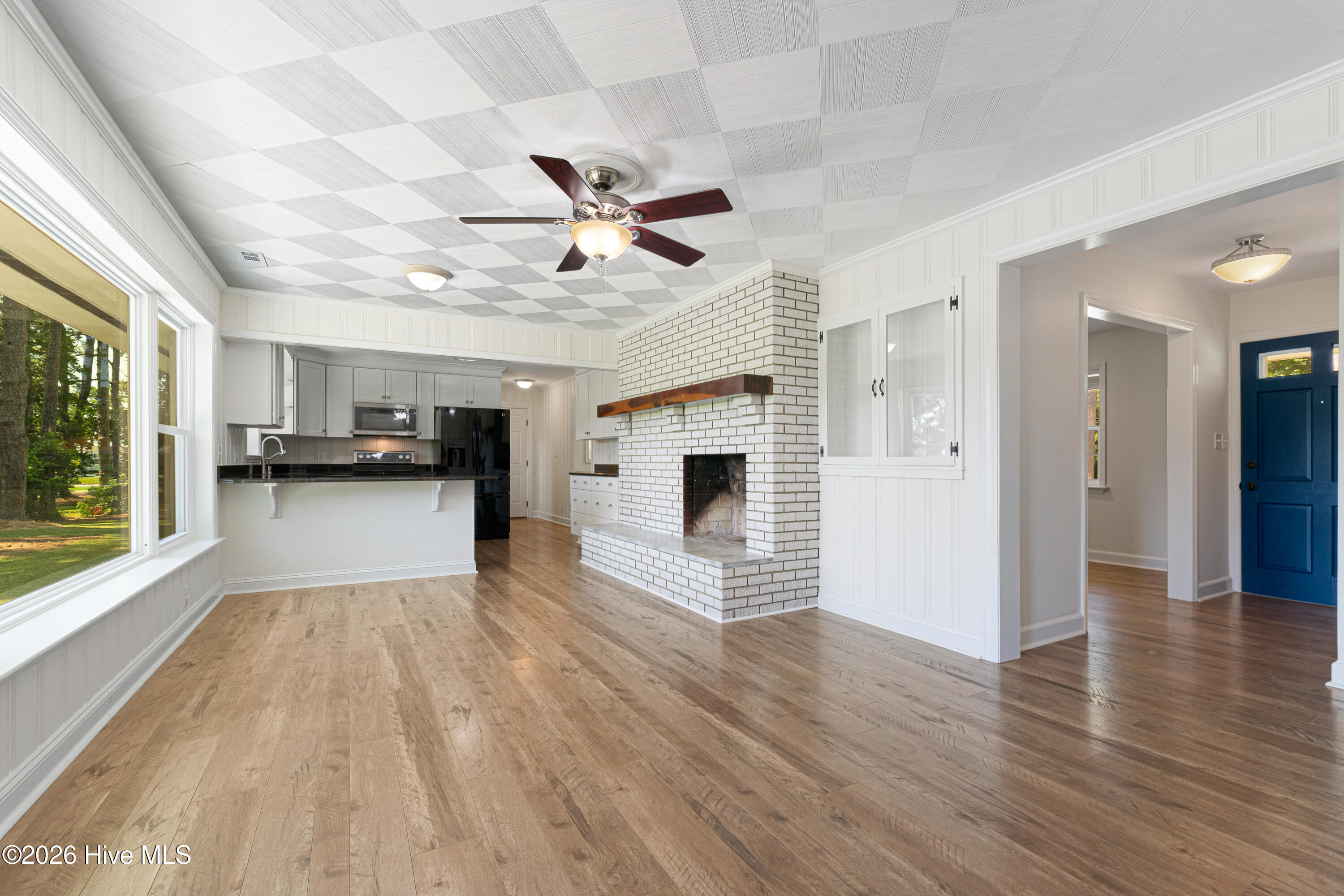1705 River Drive Property Photo 7