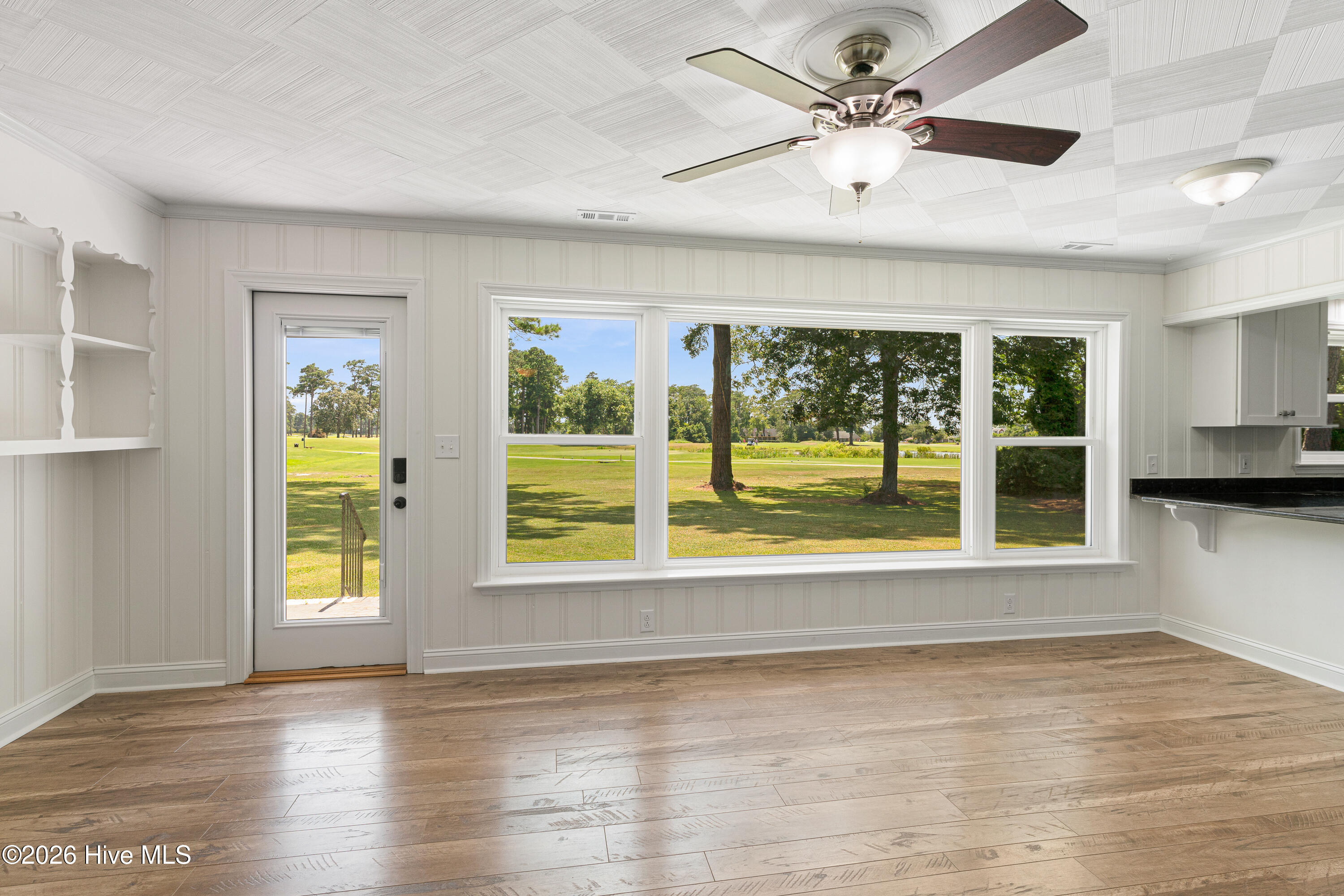 1705 River Drive Property Photo 8