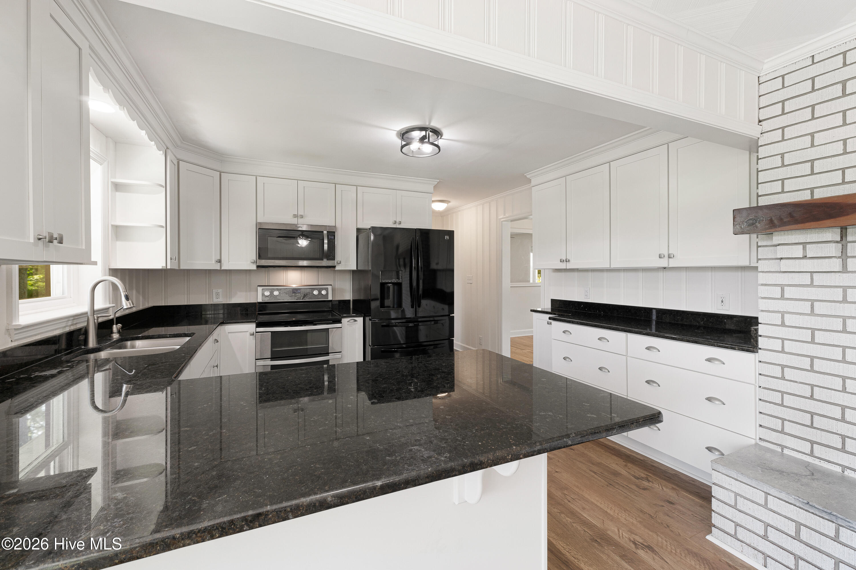 1705 River Drive Property Photo 11