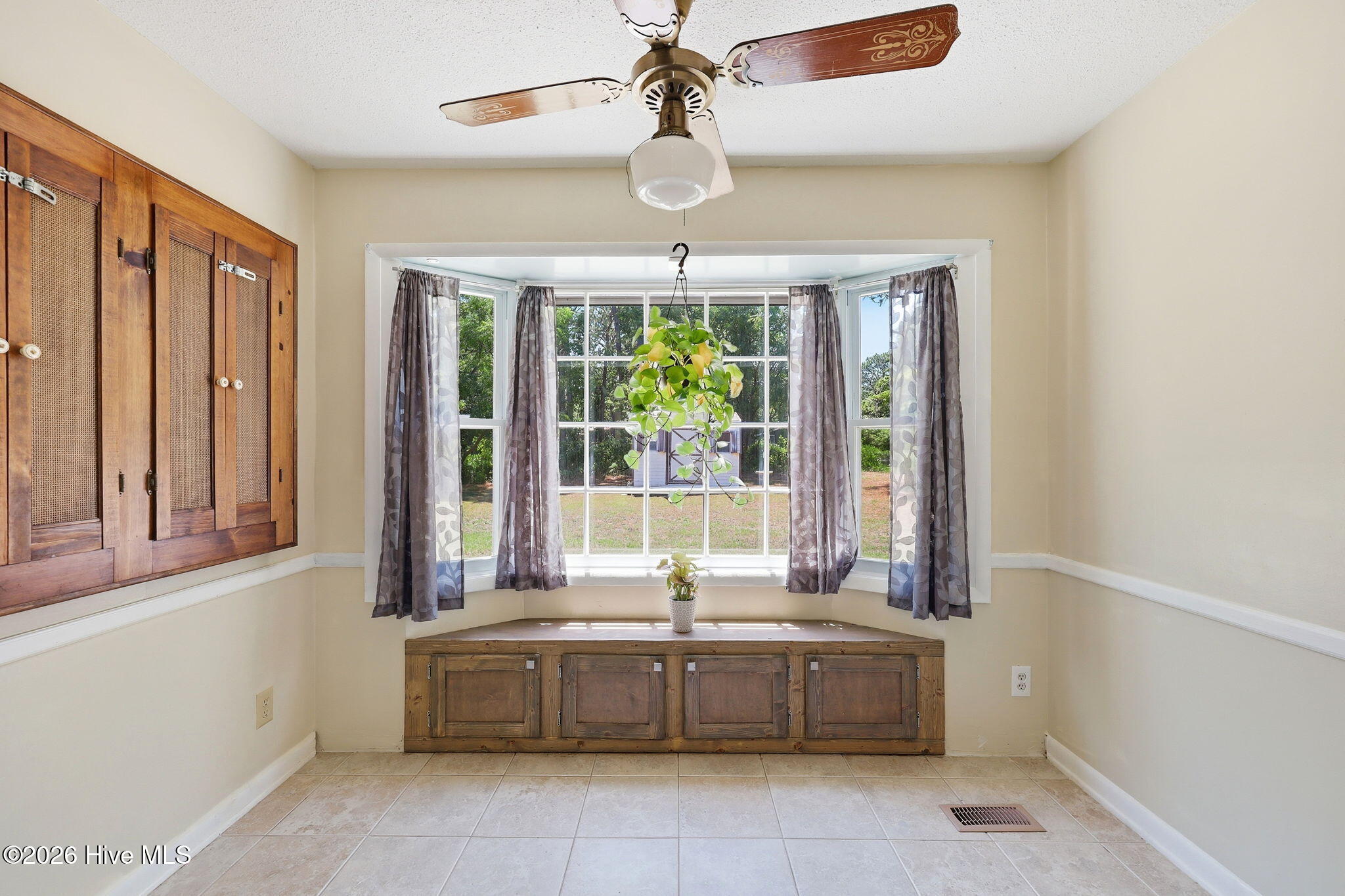 5987 Brookcliff Road Property Photo 6