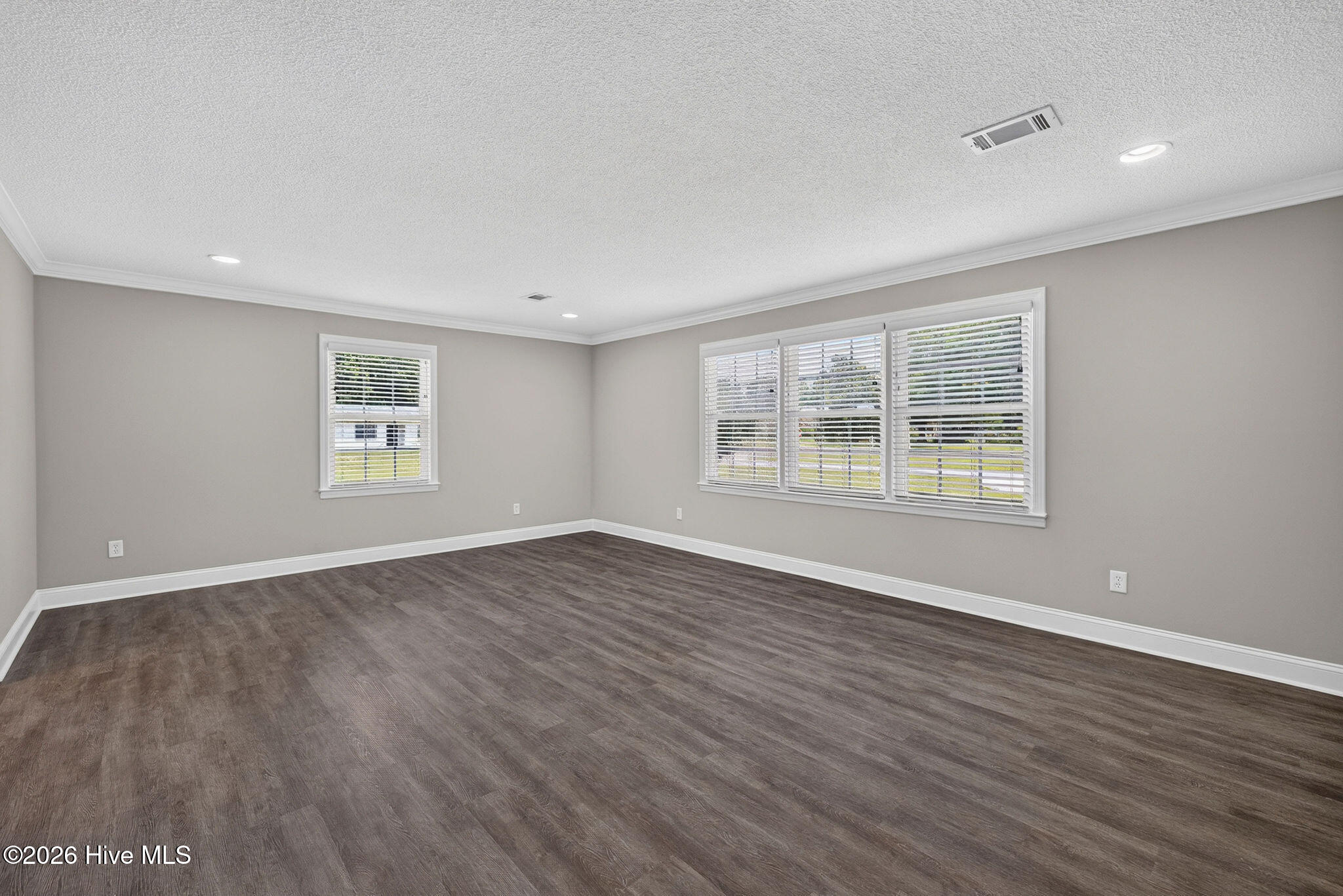 110 Scottsdale Drive Property Photo 7