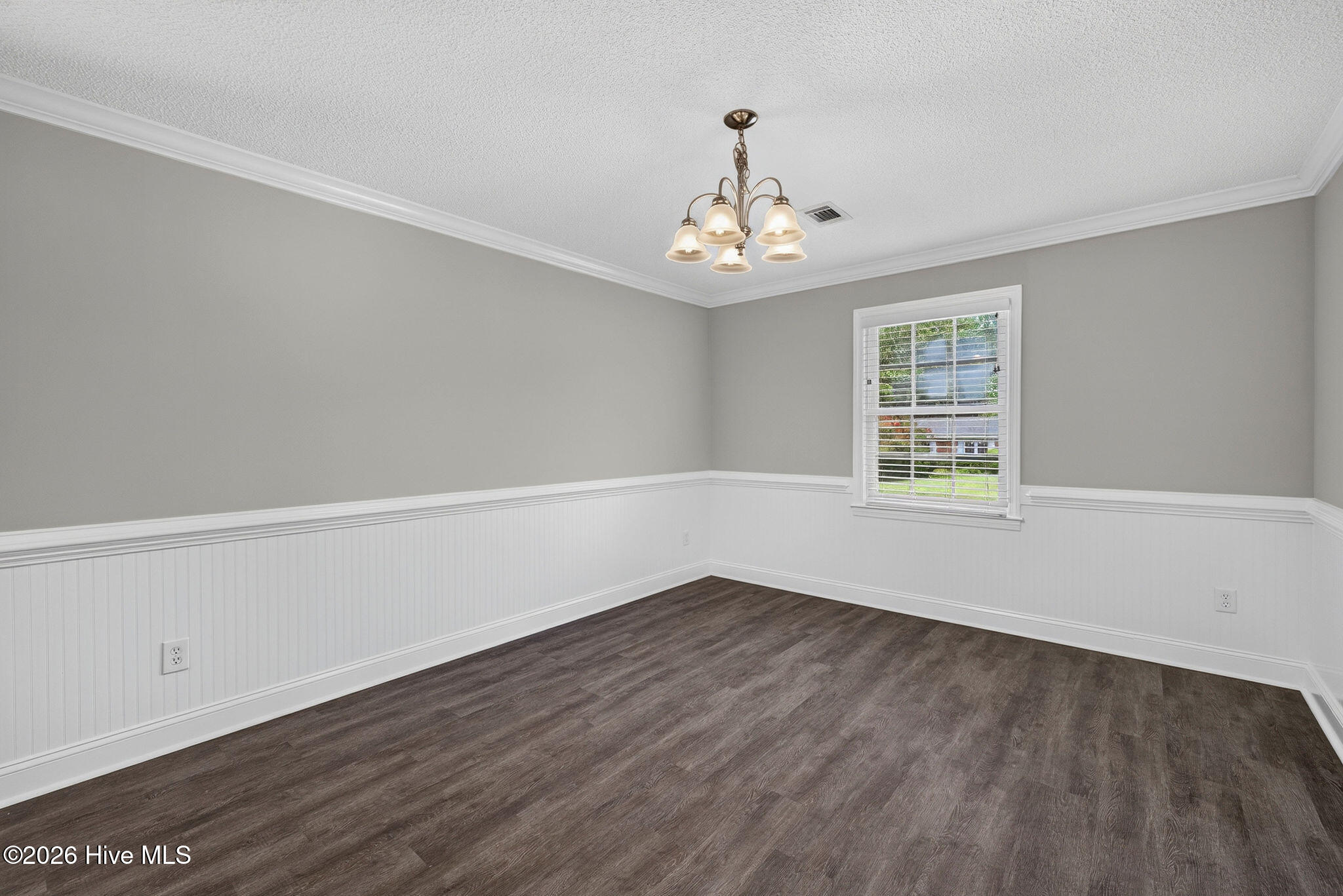 110 Scottsdale Drive Property Photo 11