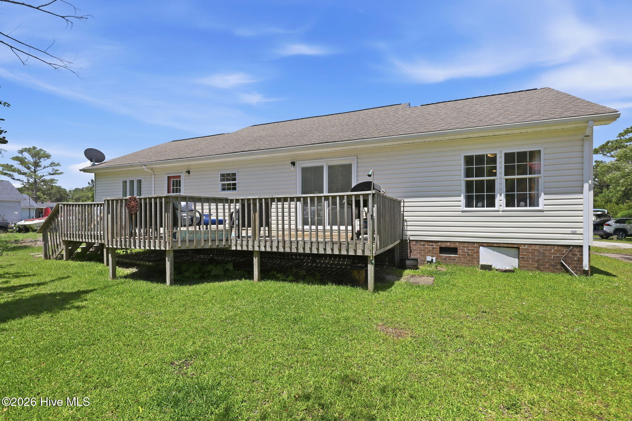 202 Willis Drive Property Photo 7