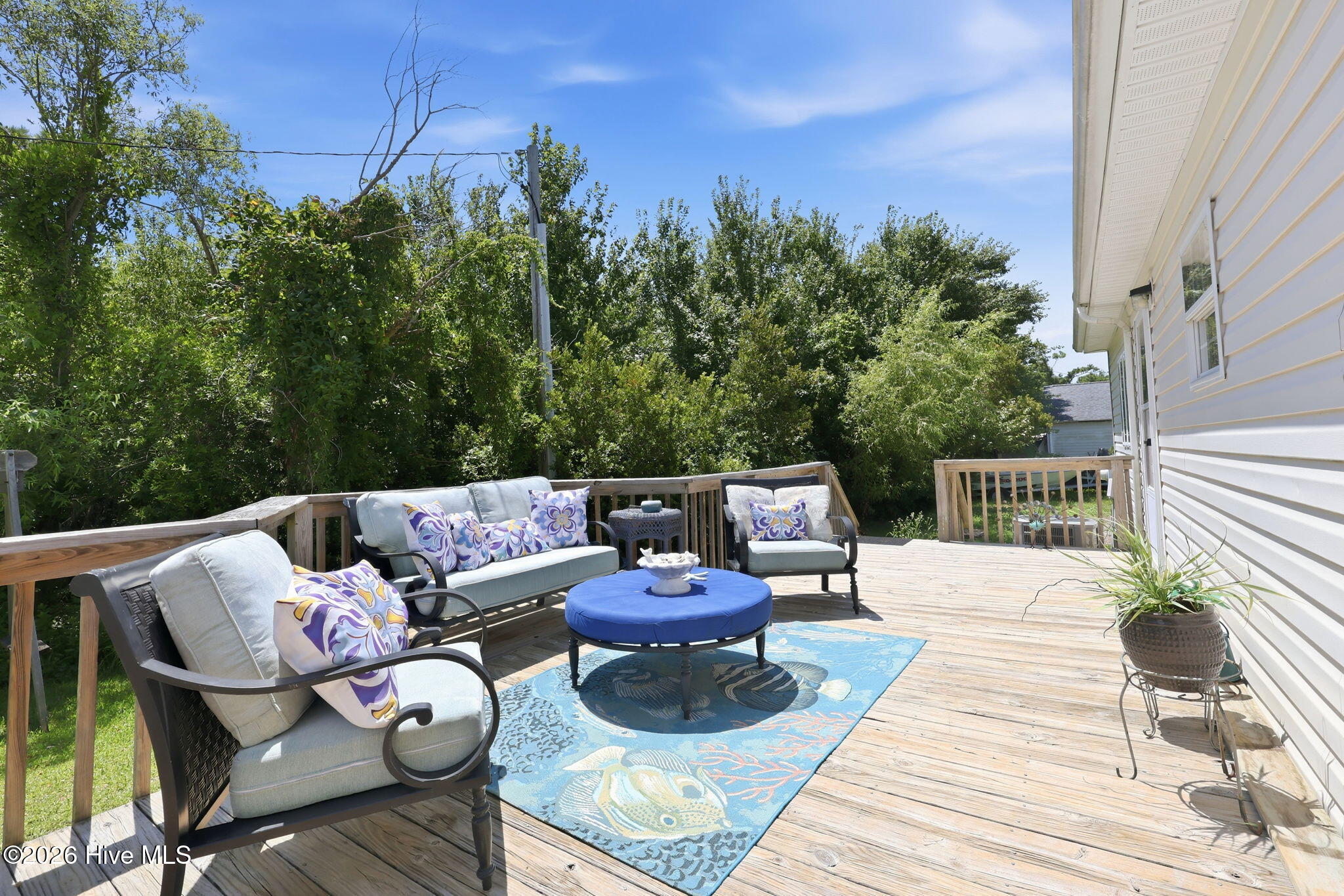 202 Willis Drive Property Photo 8