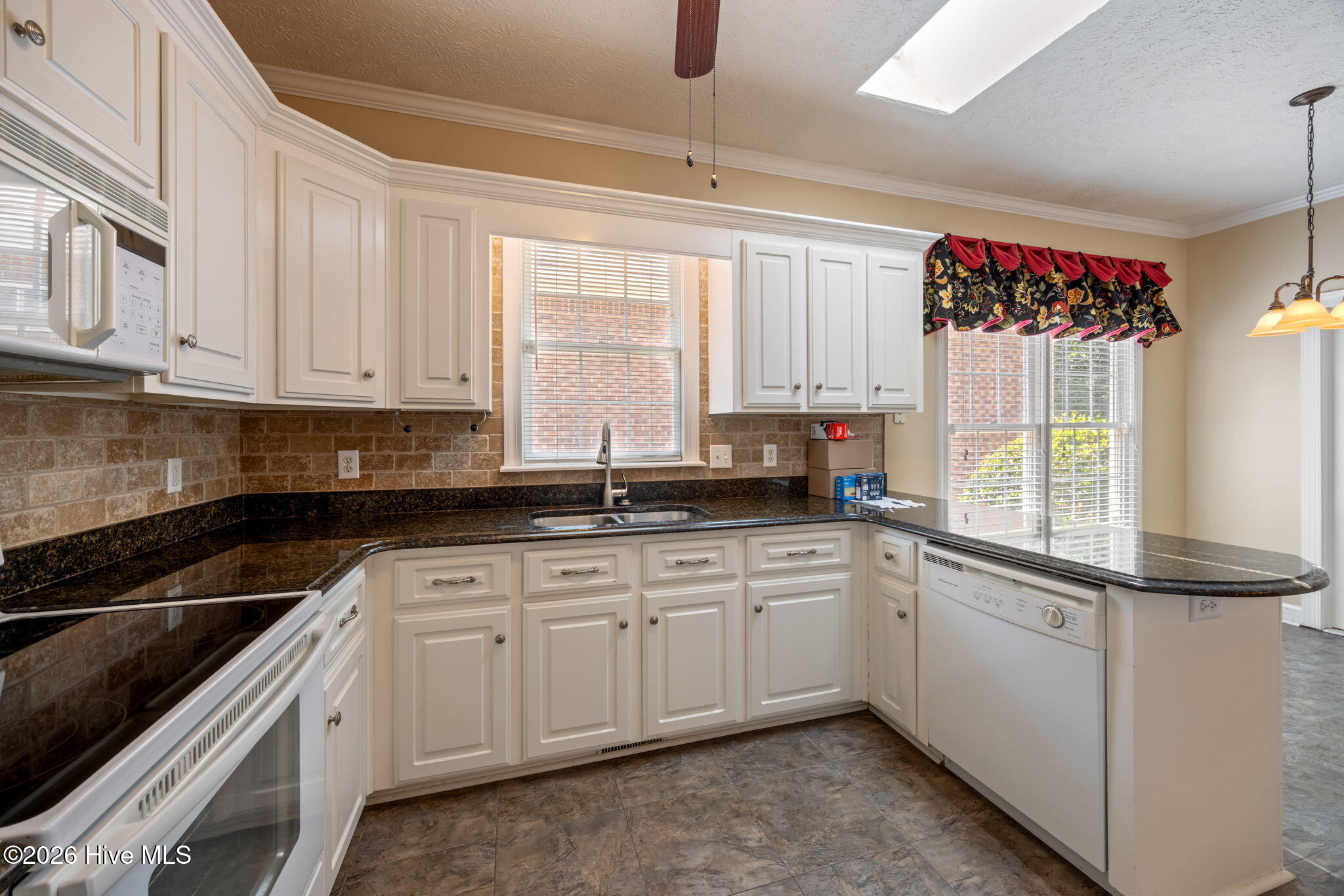 108 Courtyards Place Property Photo 33