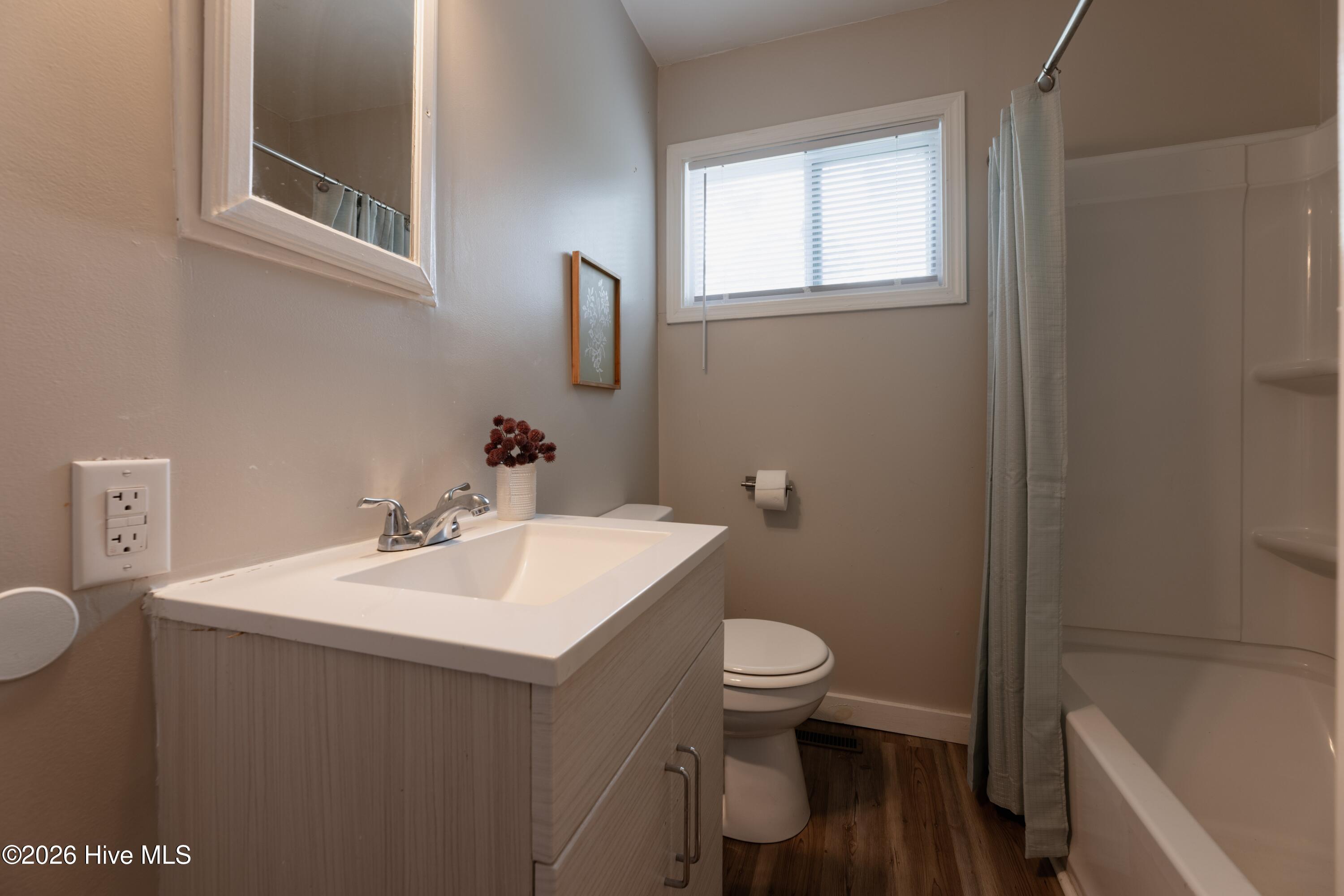 1128 Long Avenue Property Photo 11