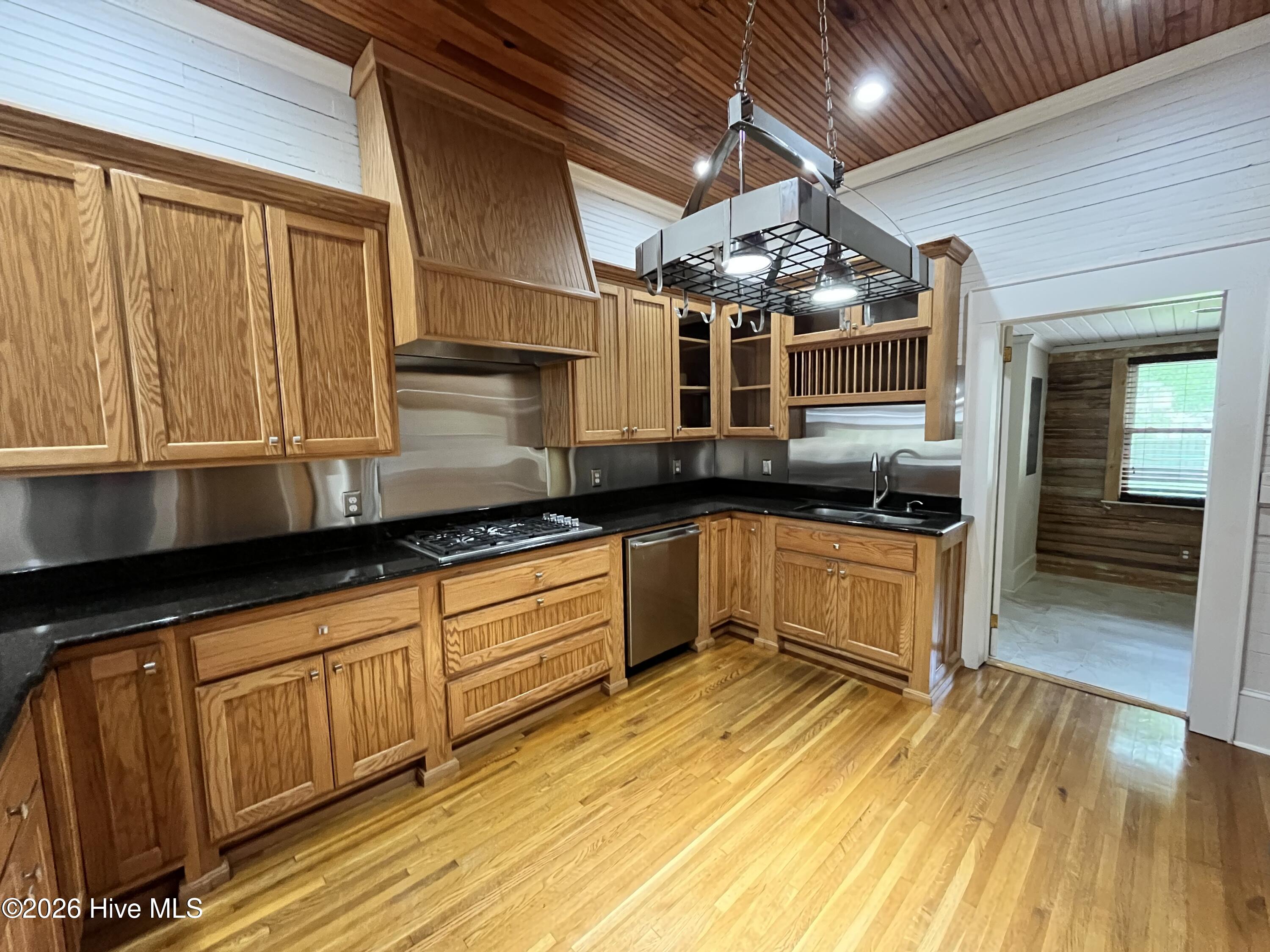 505 N Madison Street Property Photo 11