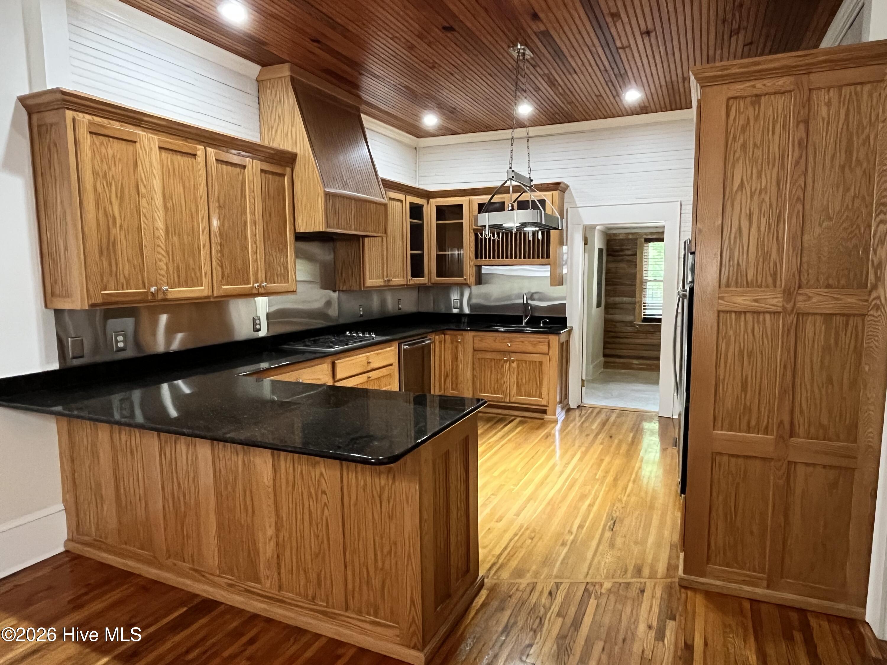 505 N Madison Street Property Photo 15