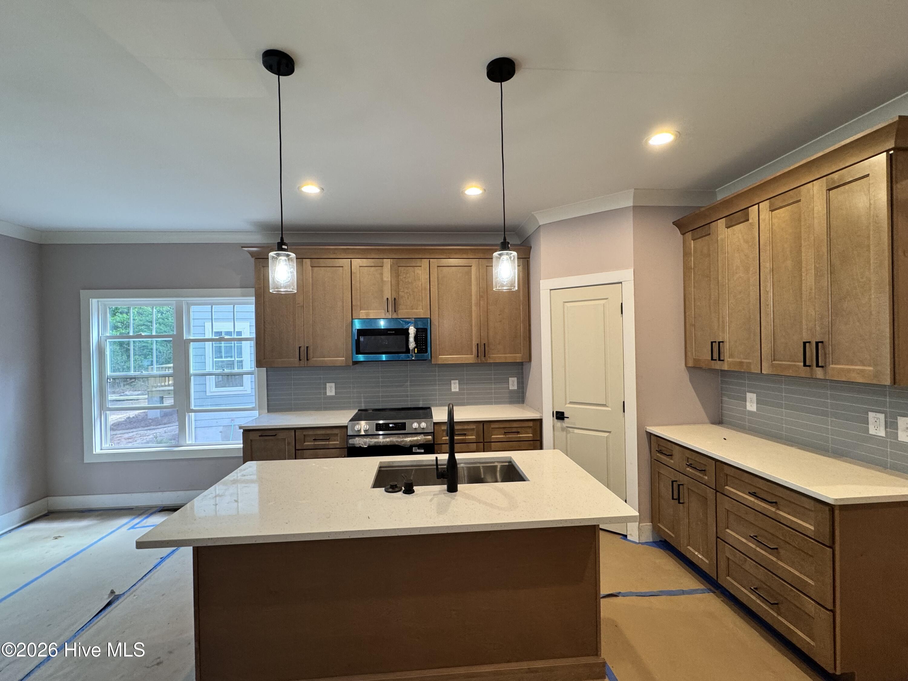 668 Wren Lane Property Photo 8