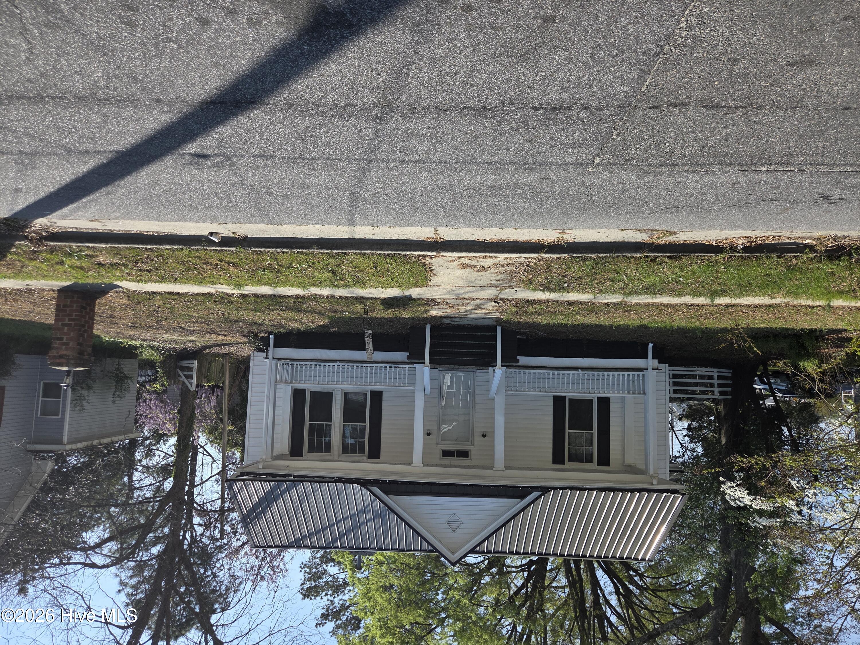 109 E Grainger Avenue Property Photo 1