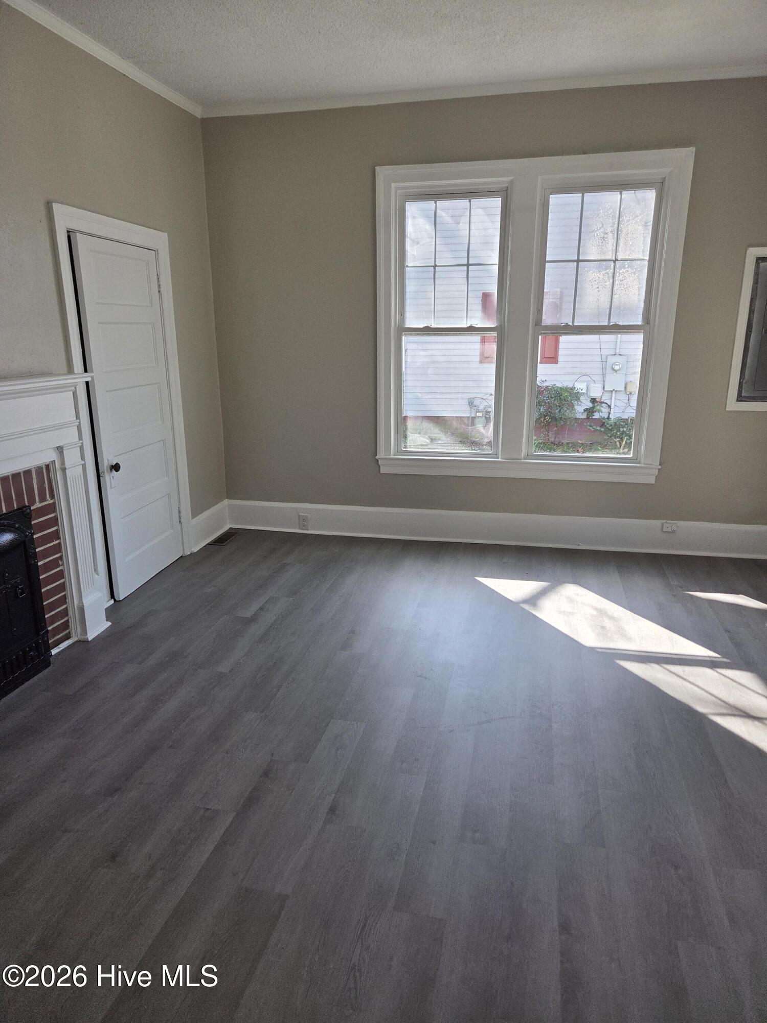109 E Grainger Avenue Property Photo 4