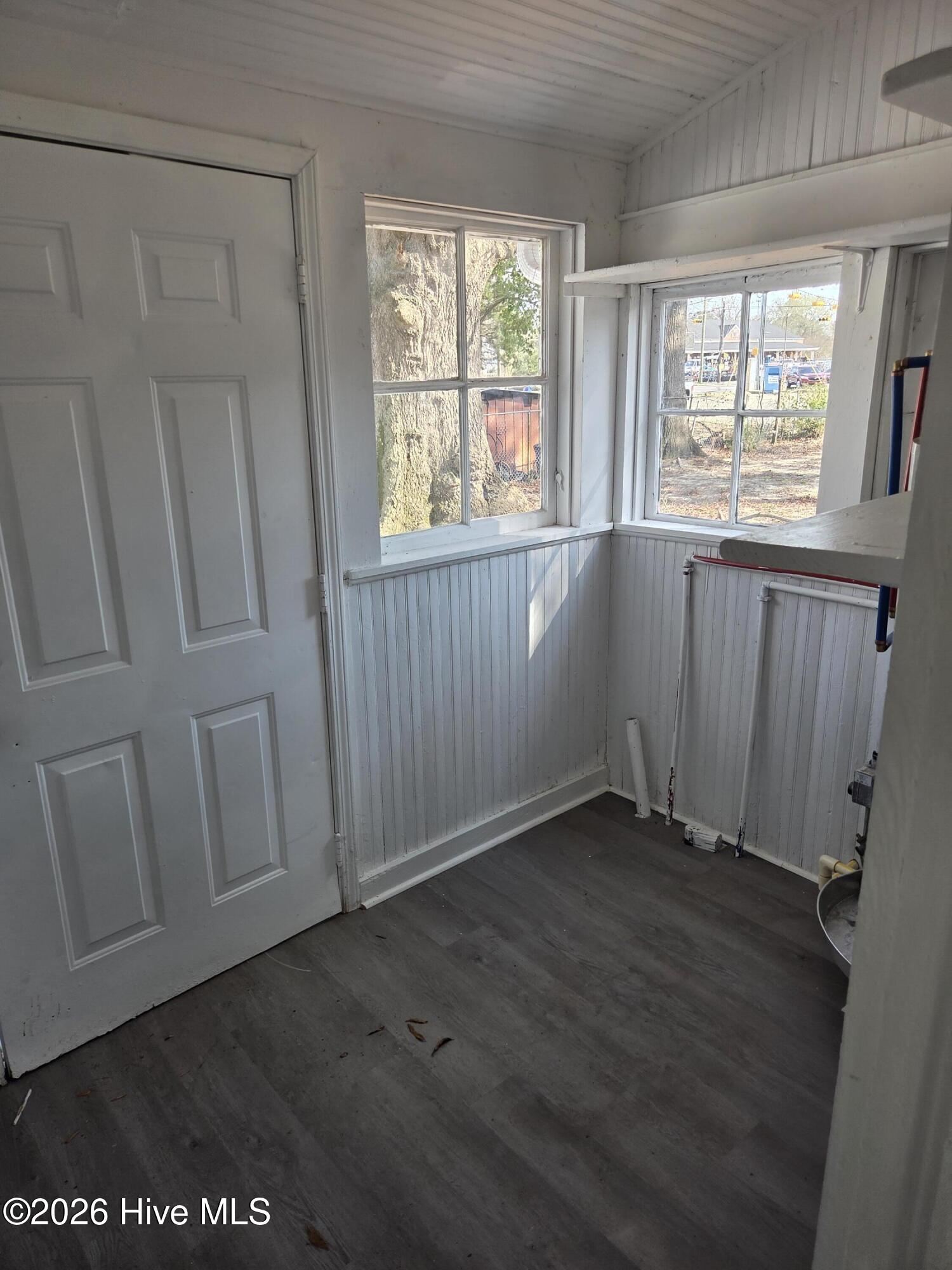 109 E Grainger Avenue Property Photo 9