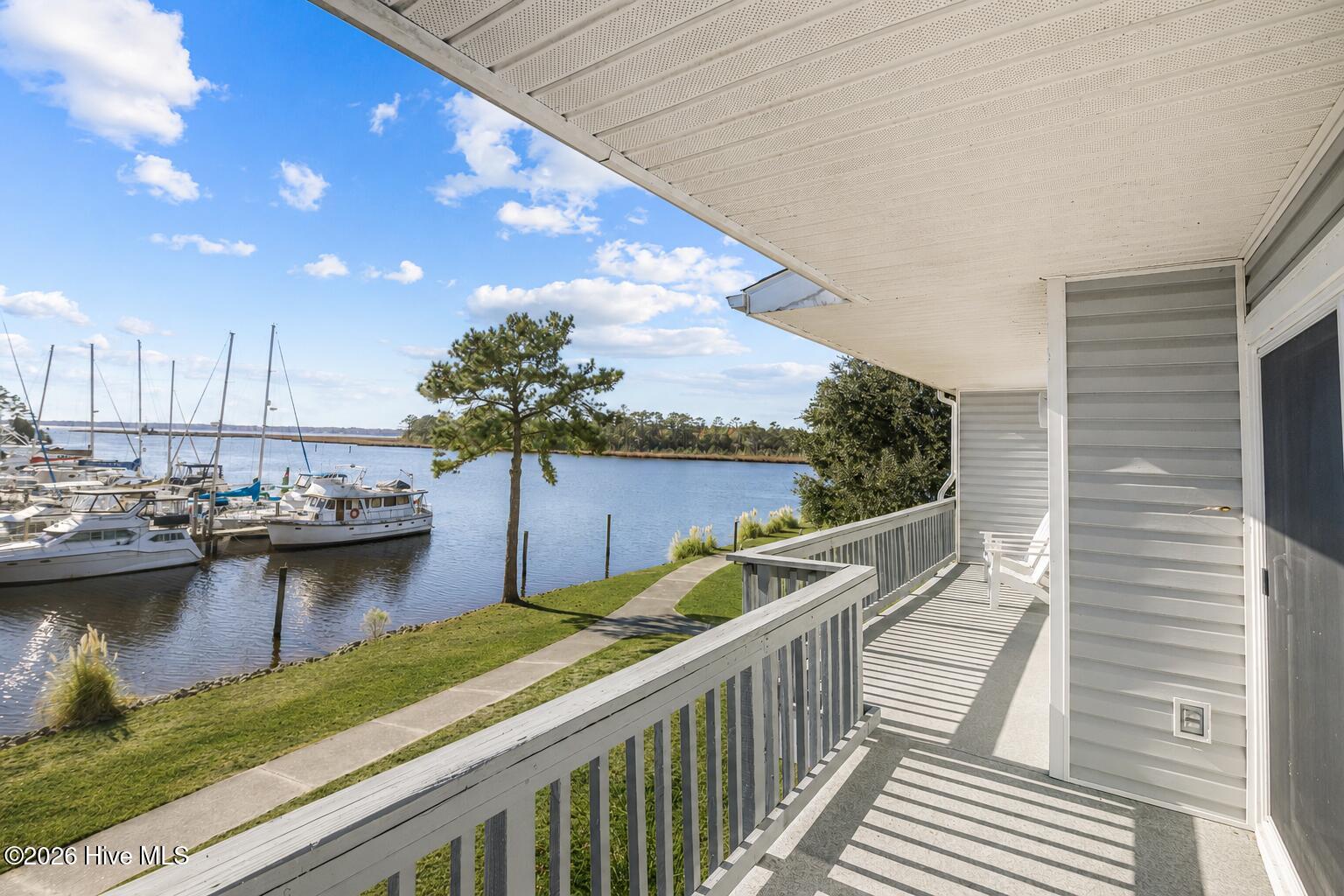 2213 Harbourside Drive Property Photo 2