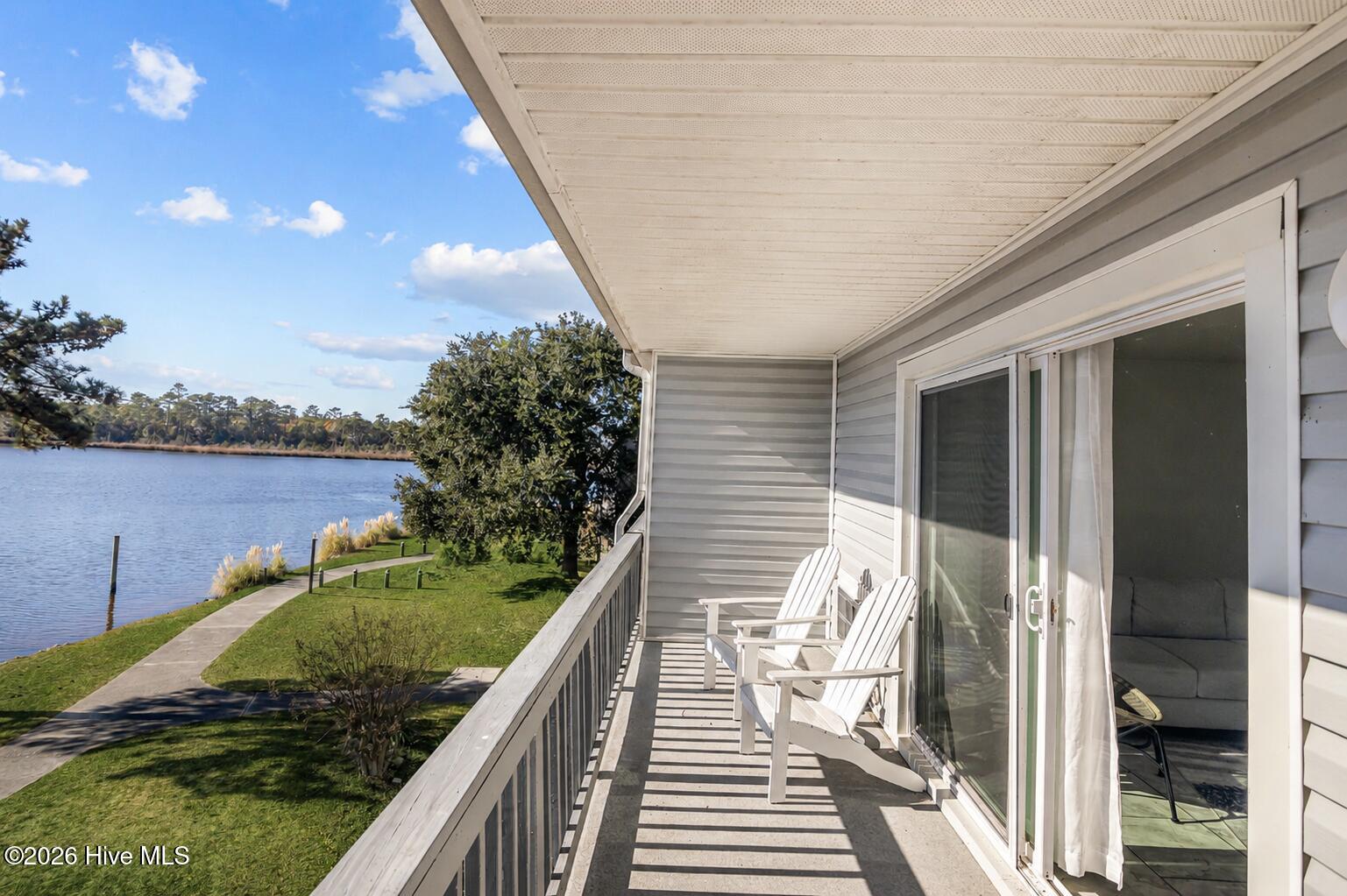 2213 Harbourside Drive Property Photo 4