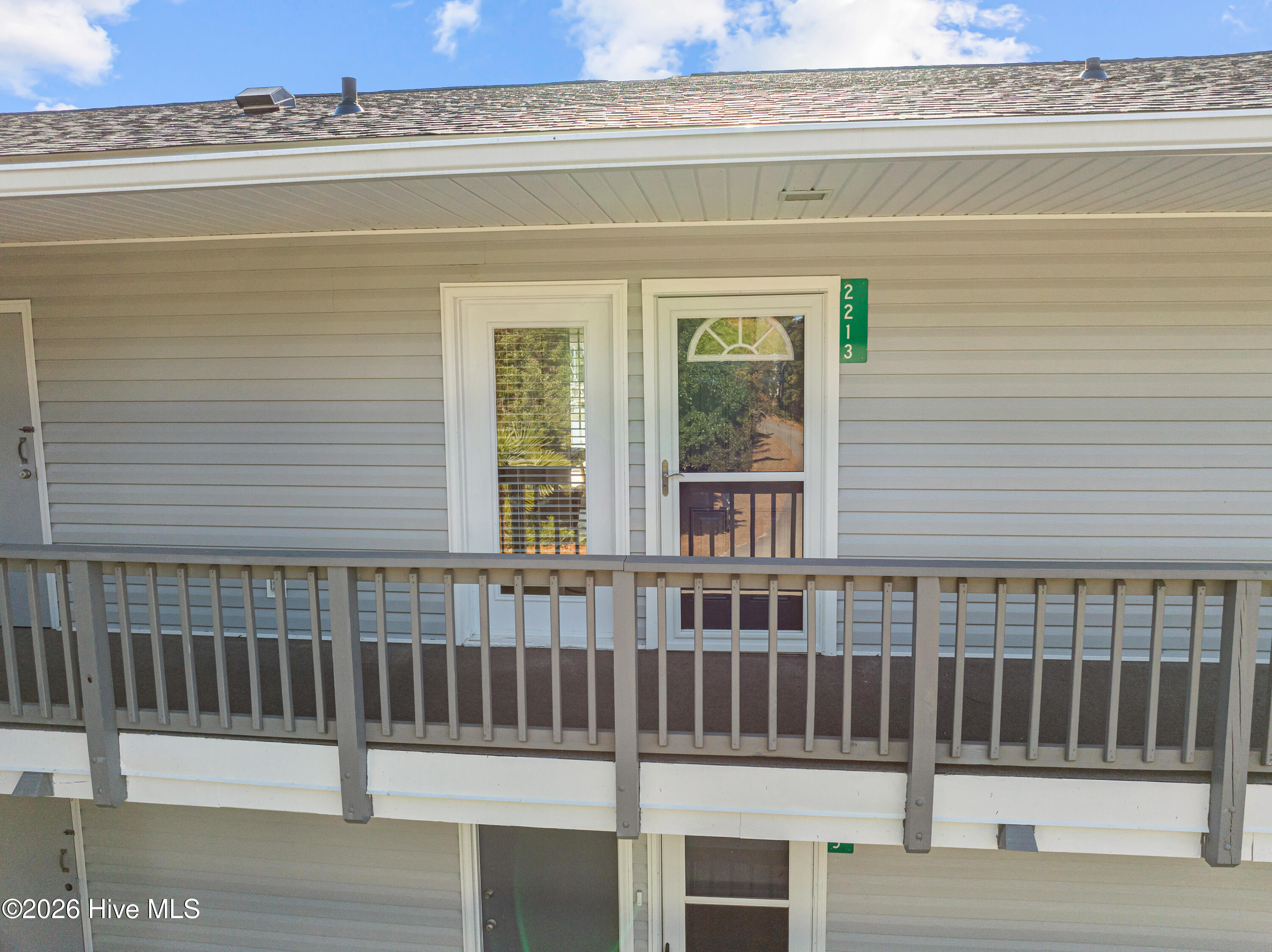 2213 Harbourside Drive Property Photo 5