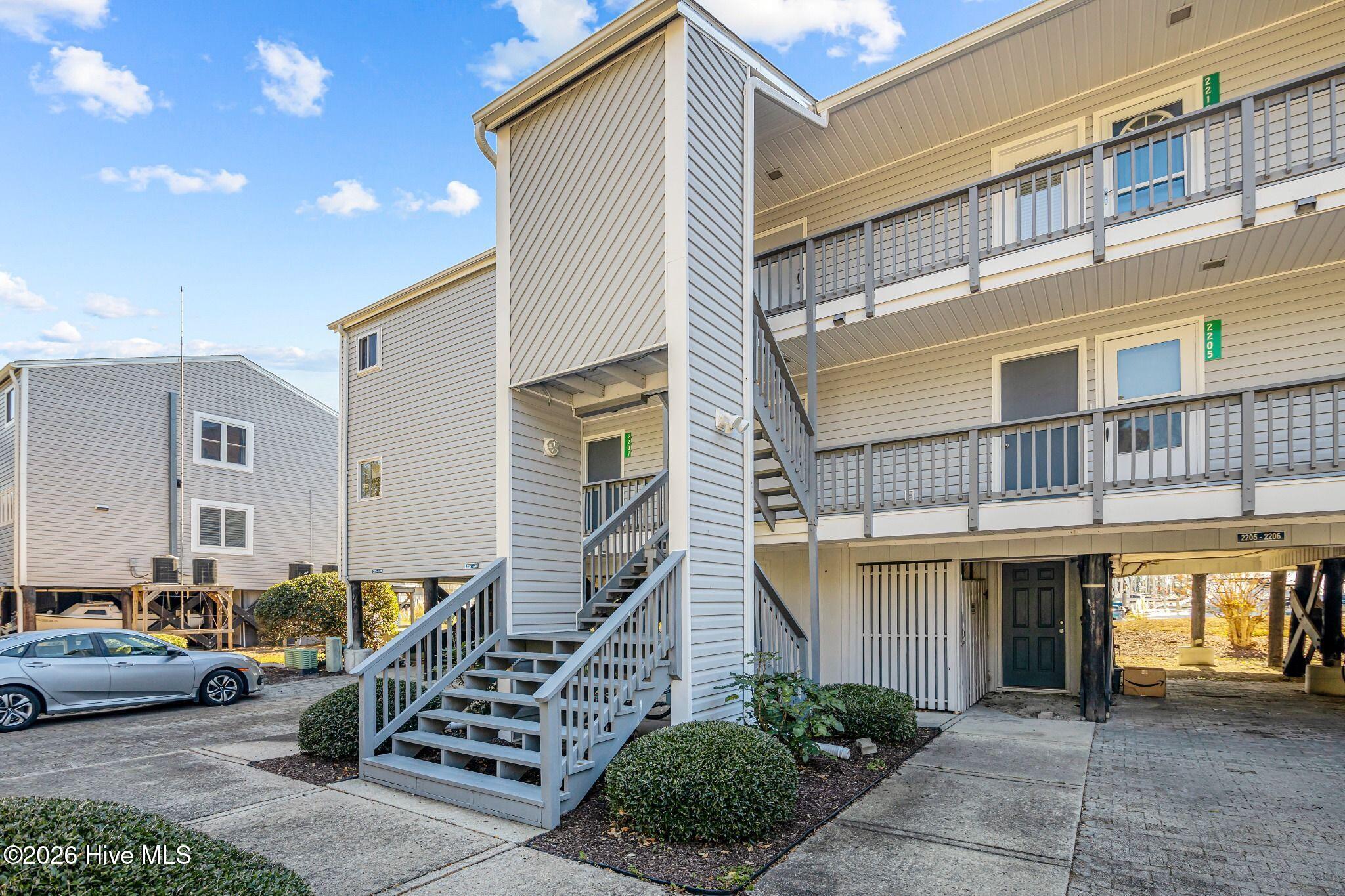 2213 Harbourside Drive Property Photo 7