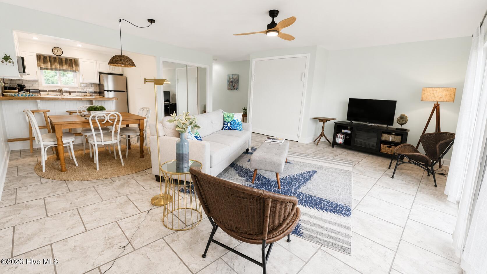 2213 Harbourside Drive Property Photo 10