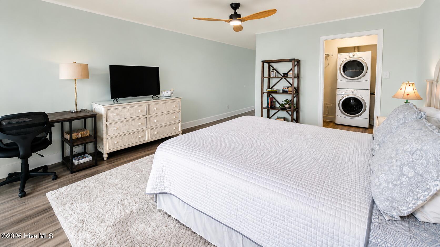 2213 Harbourside Drive Property Photo 22