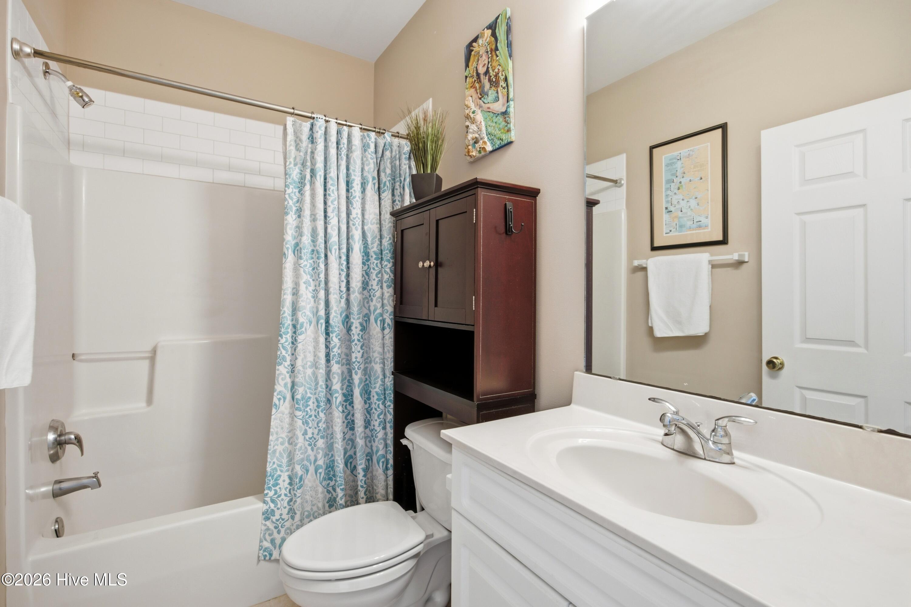 610 W Brown Street Apt E Property Photo 18