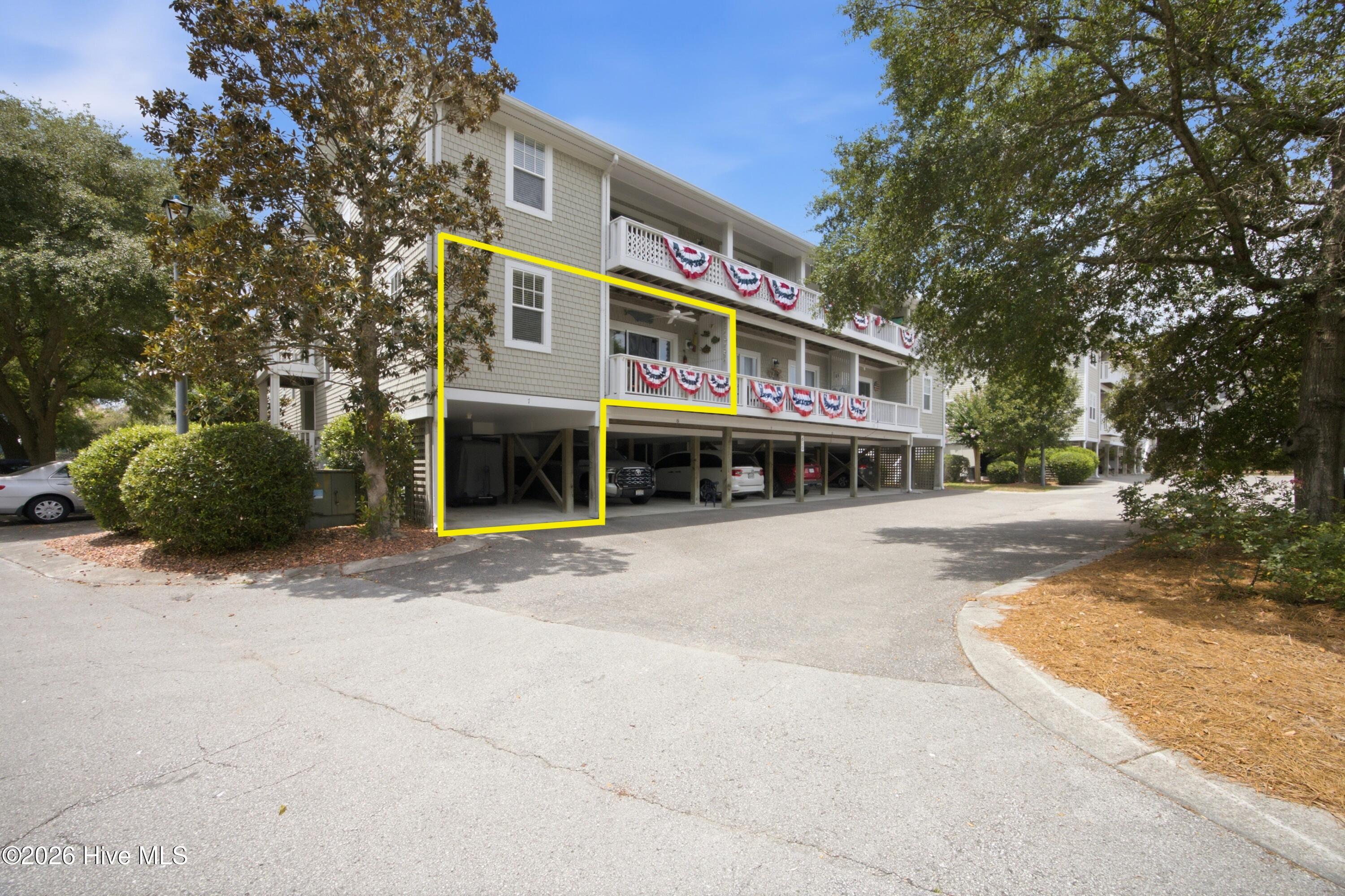 610 W Brown Street Apt E Property Photo 27