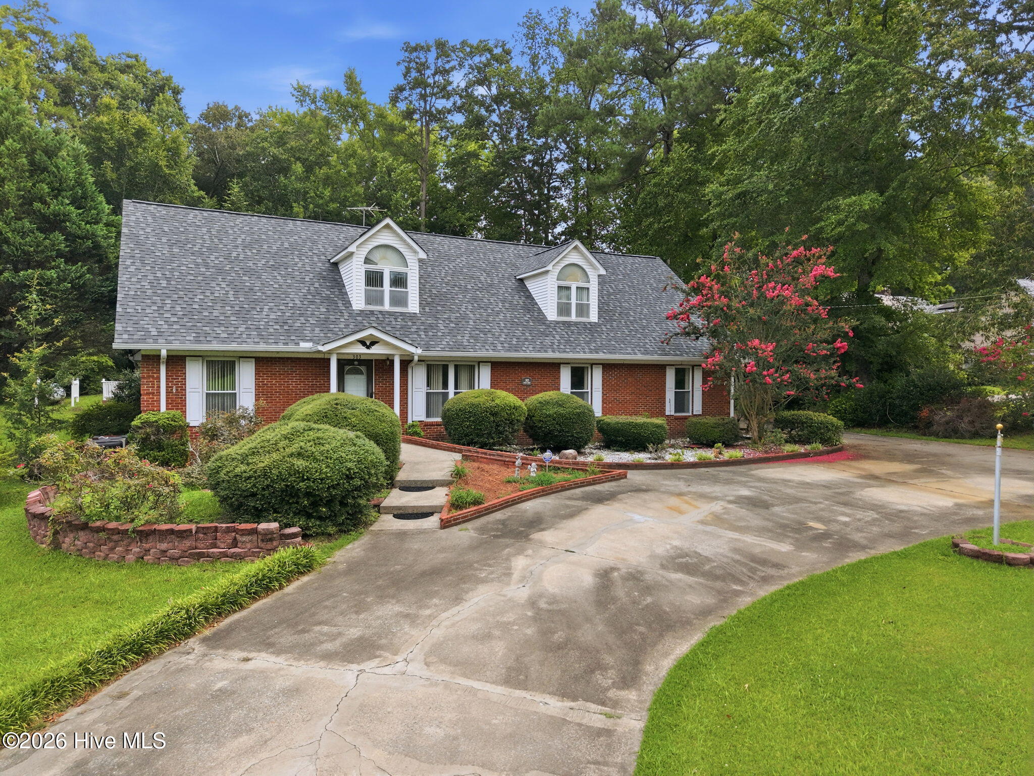 303 Harvey Circle Property Photo 2